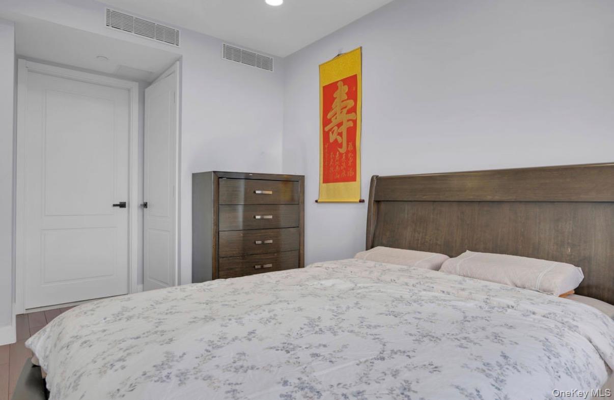 Condo Northern Queens, NY 11354, MLS-979105-16