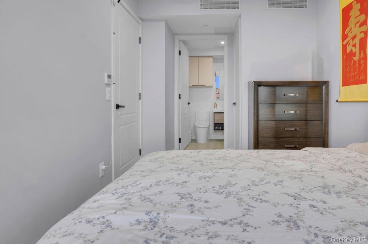 Condo Northern Queens, NY 11354, MLS-979105-18