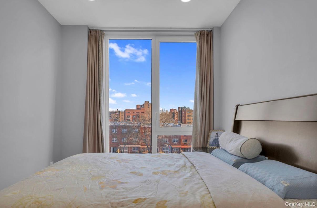 Condo Northern  Queens, NY 11354, MLS-979105-25