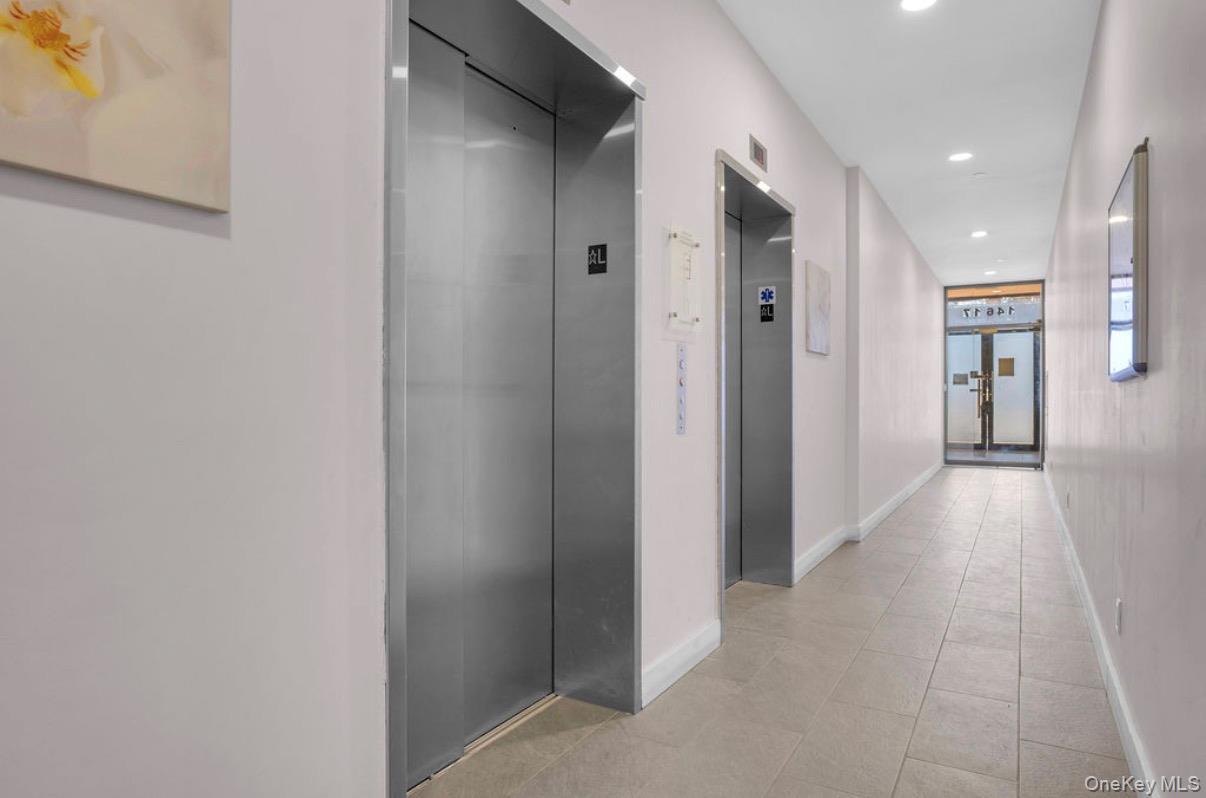 Condo Northern Queens, NY 11354, MLS-979105-3