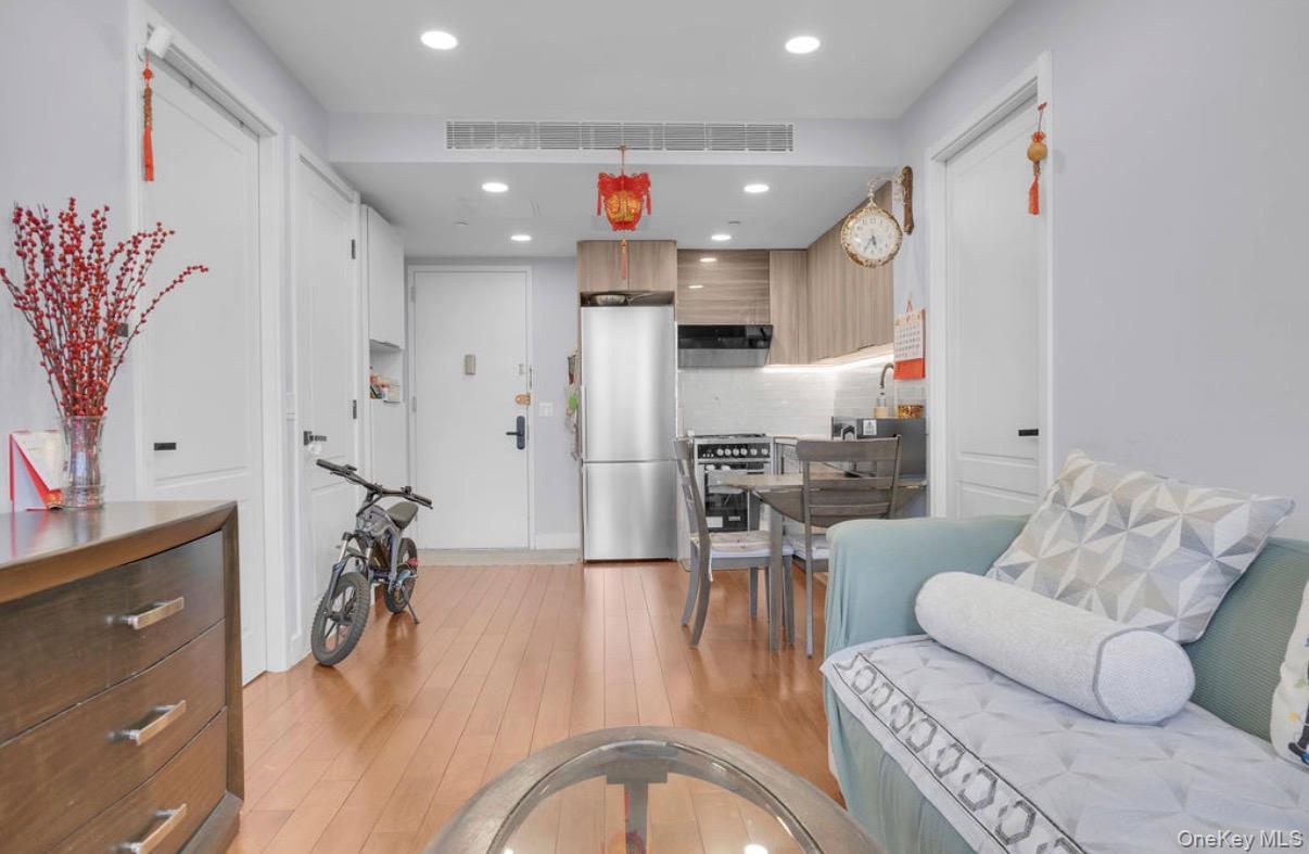 Condo Northern Queens, NY 11354, MLS-979105-6