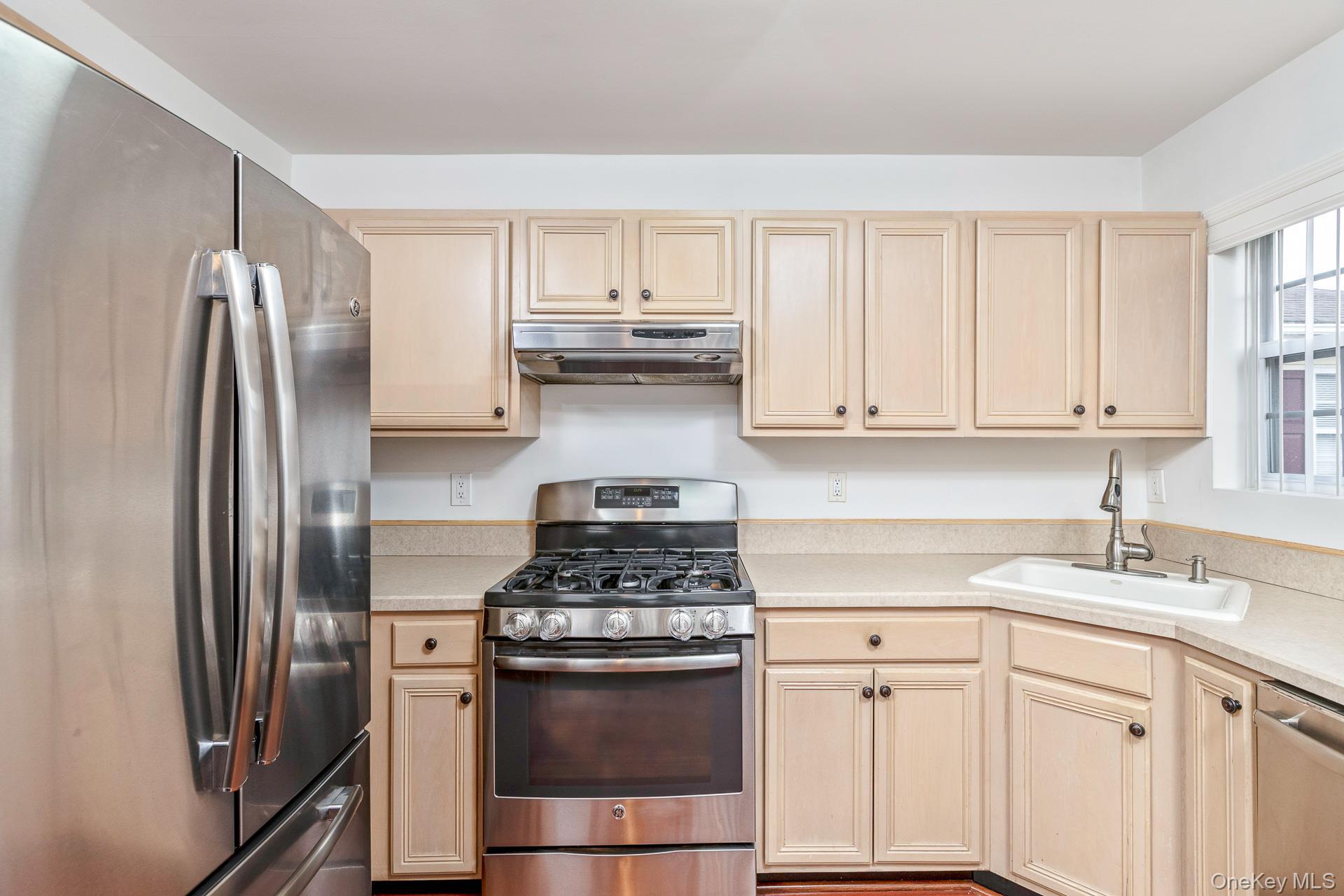 Condo Possum Suffolk County, NY 11727, MLS-979123-10