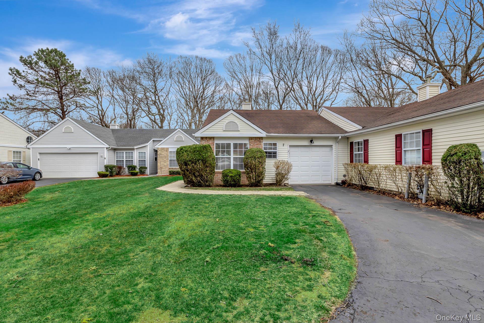 Condo Possum Suffolk County, NY 11727, MLS-979123-3