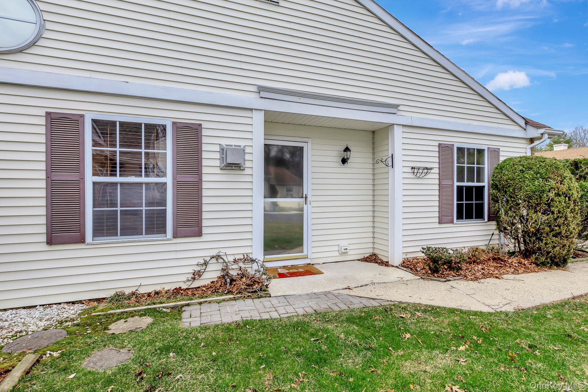 Condo Possum Suffolk County, NY 11727, MLS-979123-4