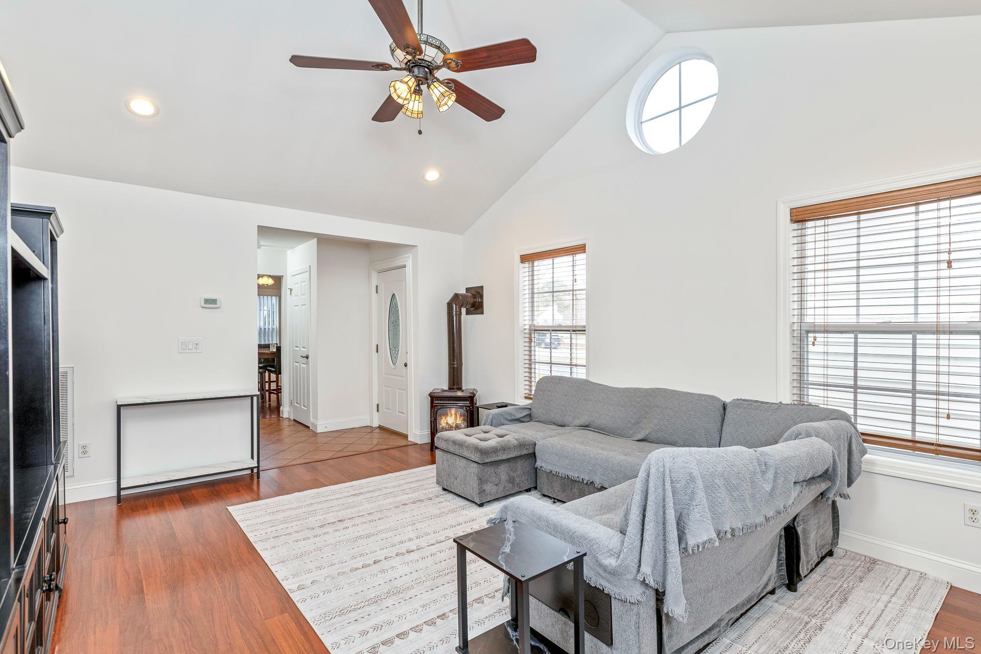 Condo Possum Suffolk County, NY 11727, MLS-979123-7