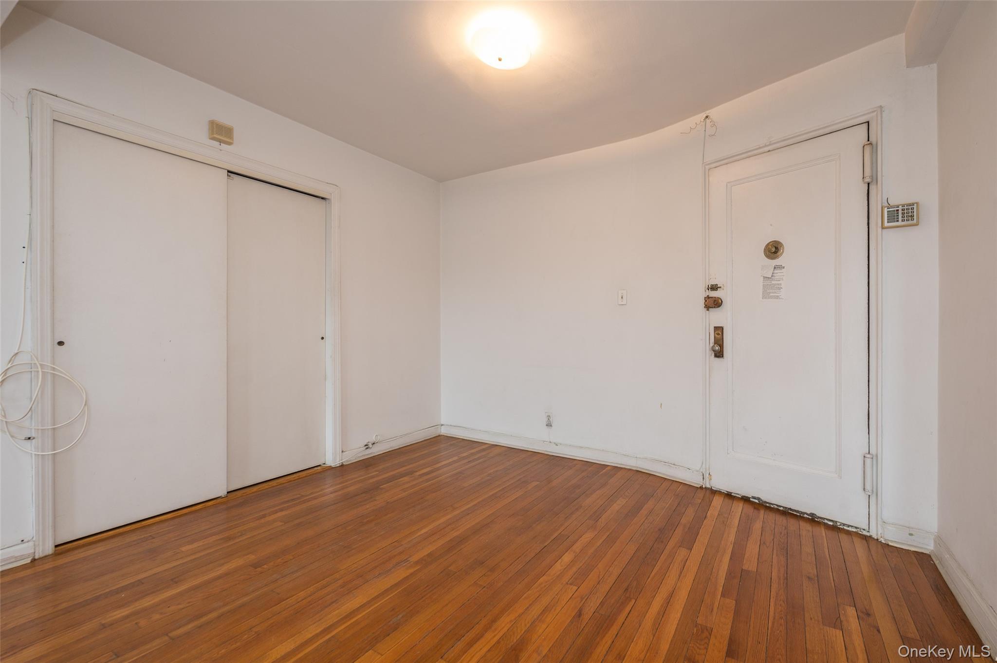 Coop Barnes  Bronx, NY 10462, MLS-979145-6