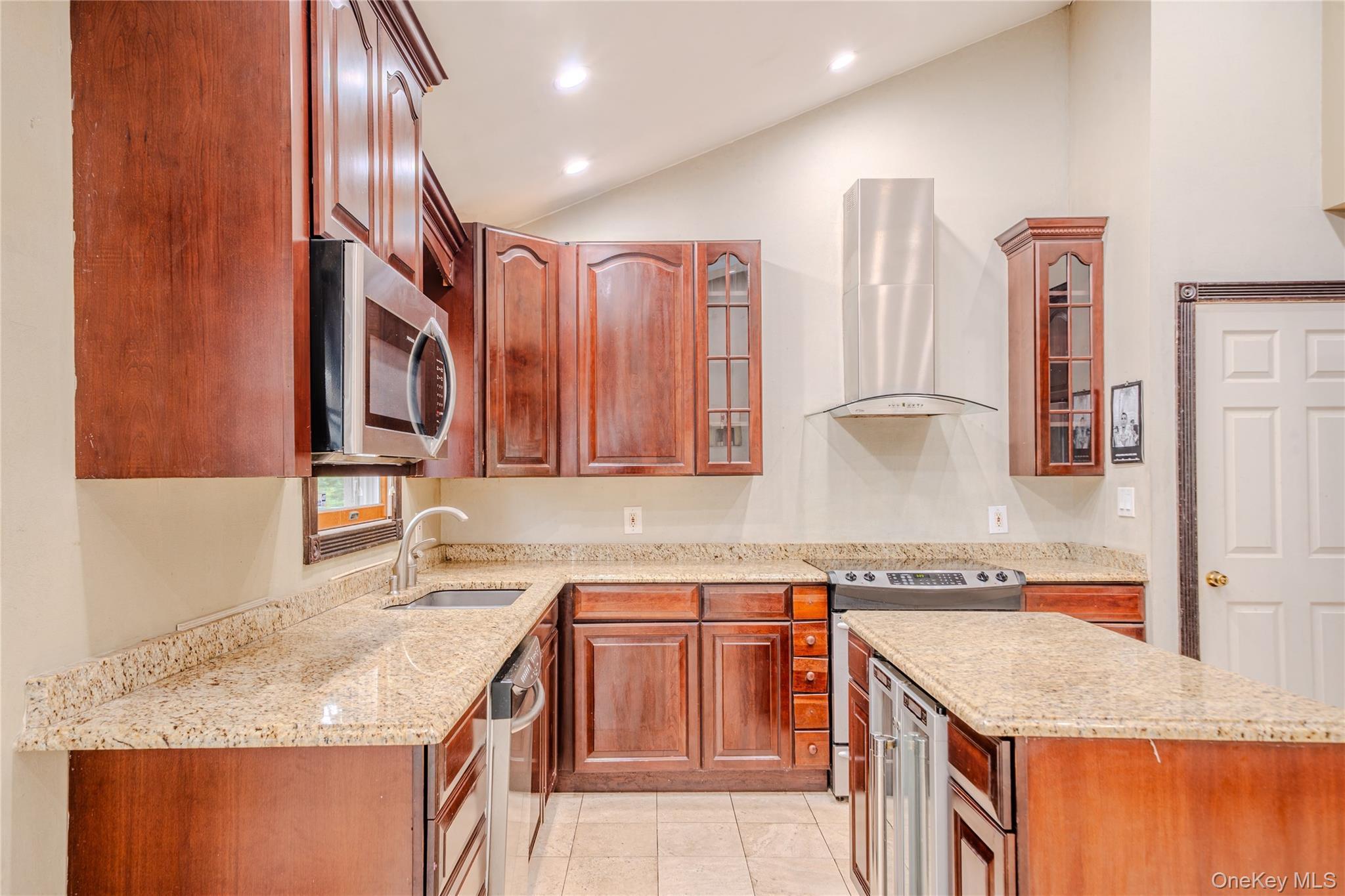 Single Family Overlook Drive Suffolk County, NY 11730, MLS-979147-10