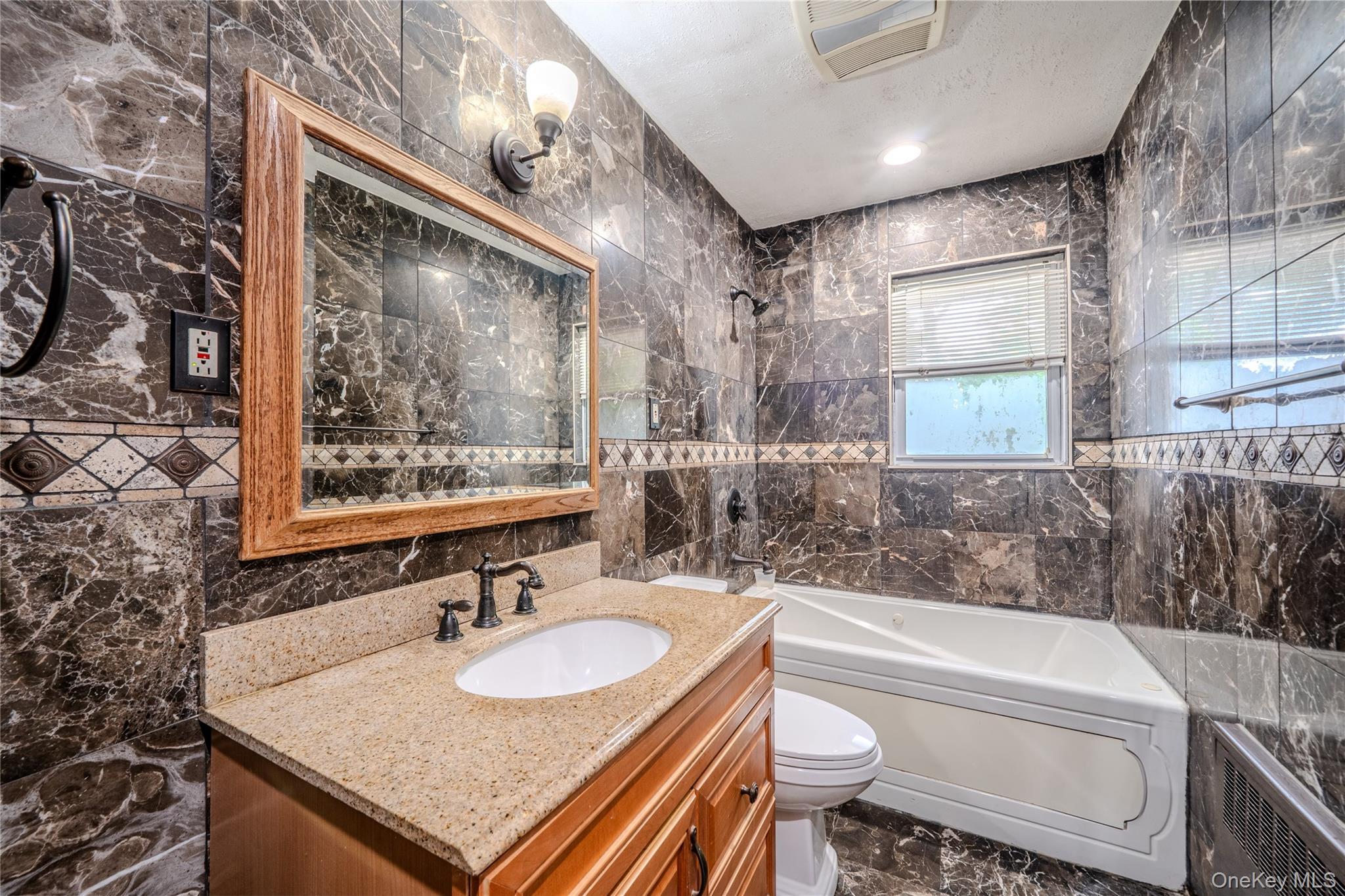 Single Family Overlook Drive Suffolk County, NY 11730, MLS-979147-17