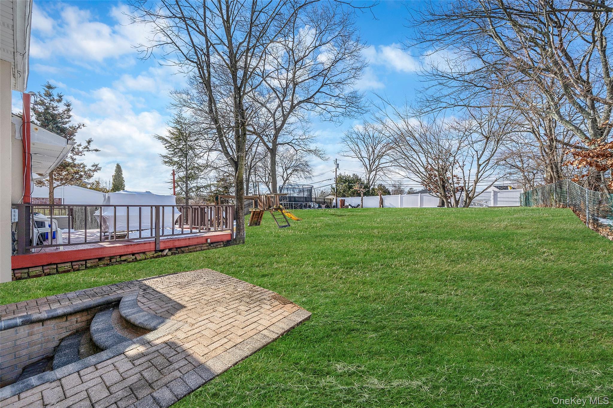 Single Family Overlook Drive Suffolk County, NY 11730, MLS-979147-22