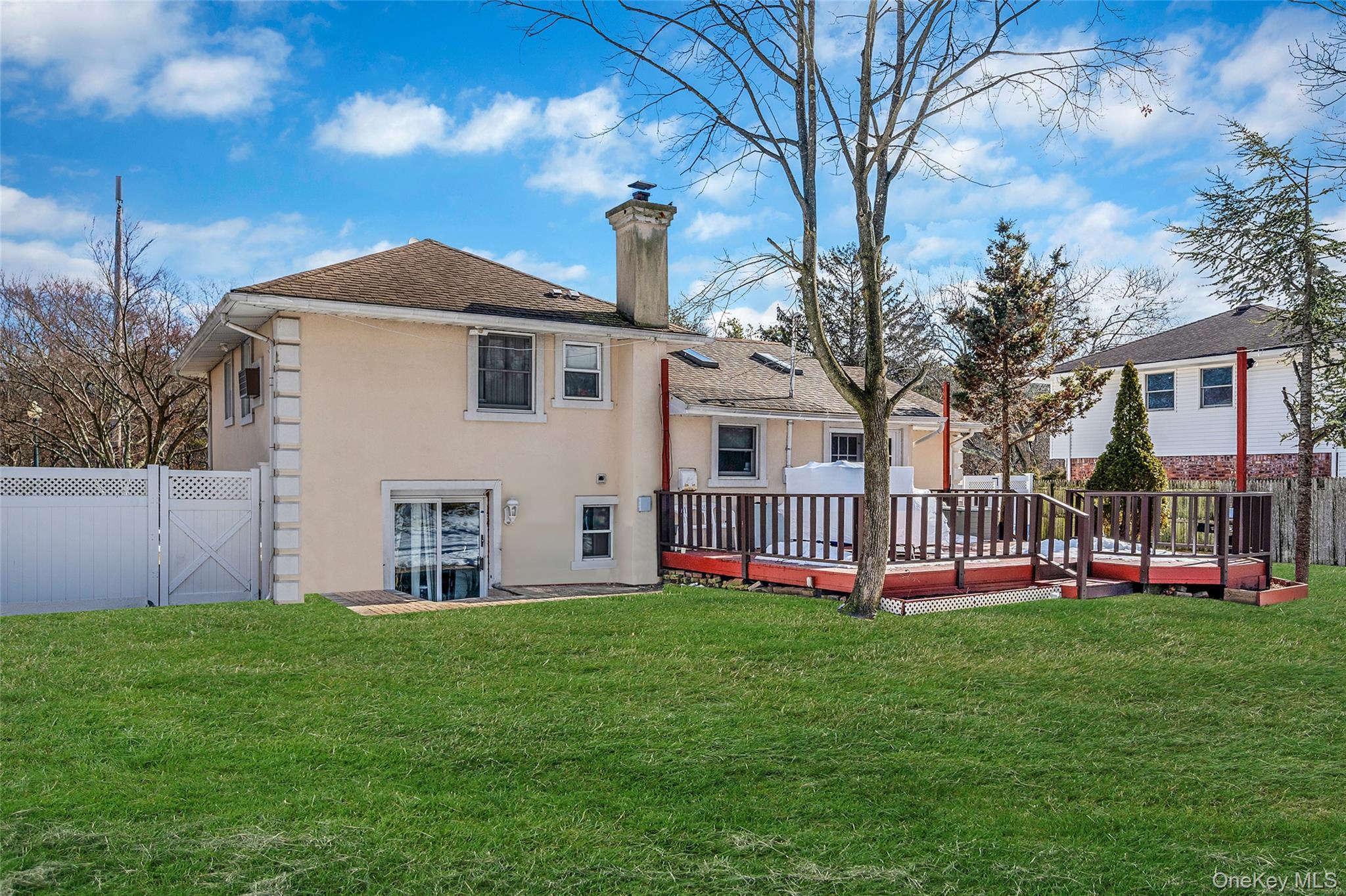 Single Family Overlook Drive Suffolk County, NY 11730, MLS-979147-23