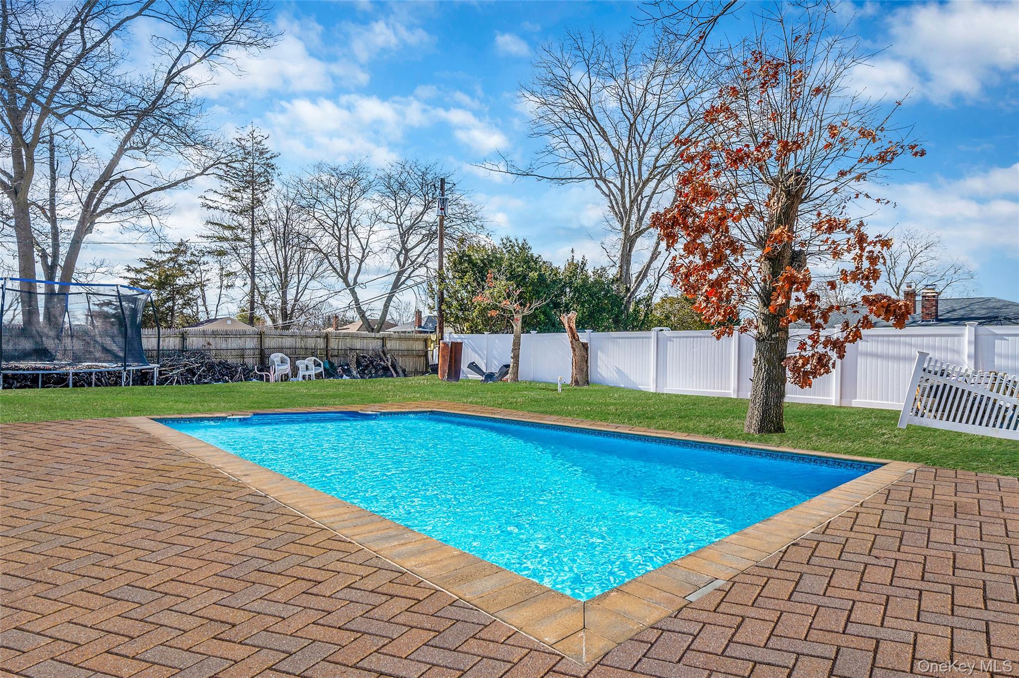 Single Family Overlook Drive Suffolk County, NY 11730, MLS-979147-24
