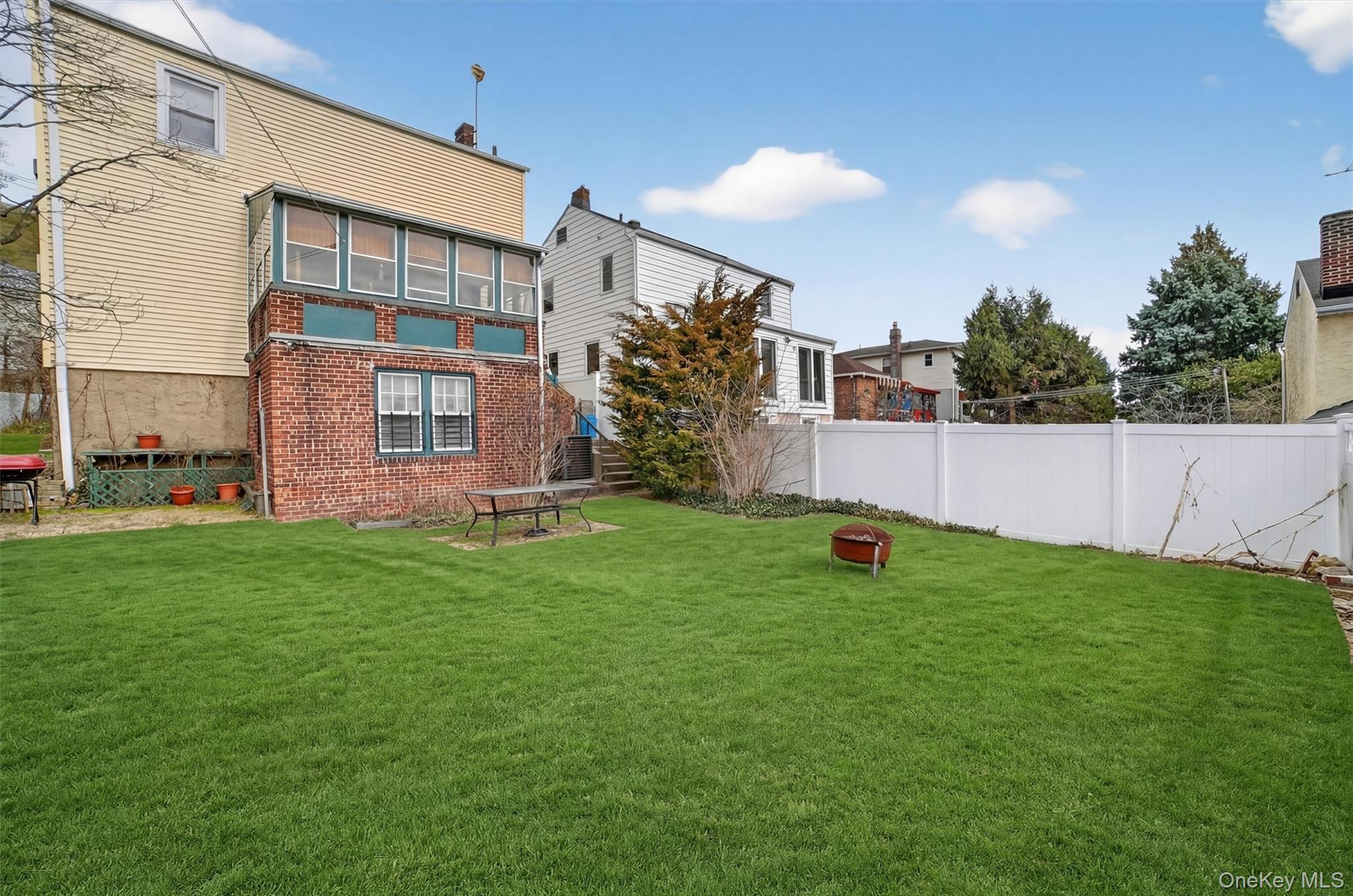 Single Family Hillview  Westchester County, NY 10704, MLS-979169-15