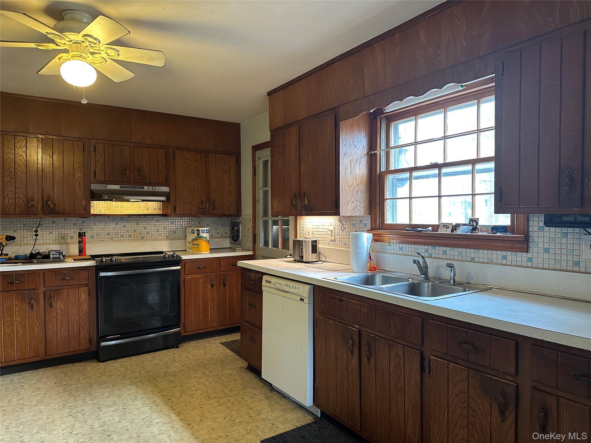 Single Family Ashwood  Orange County, NY 12550, MLS-979172-10