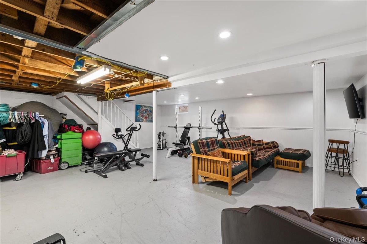 Single Family Lincoln  Suffolk County, NY 11716, MLS-979177-15