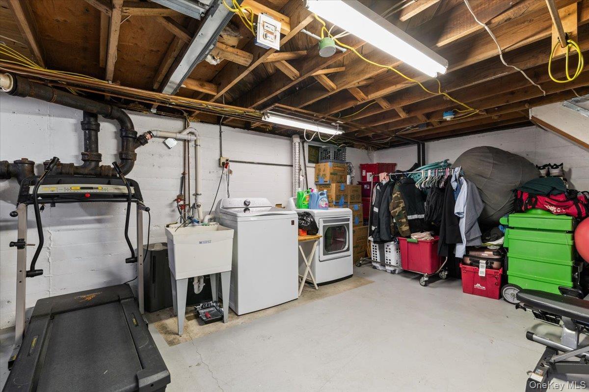 Single Family Lincoln  Suffolk County, NY 11716, MLS-979177-17