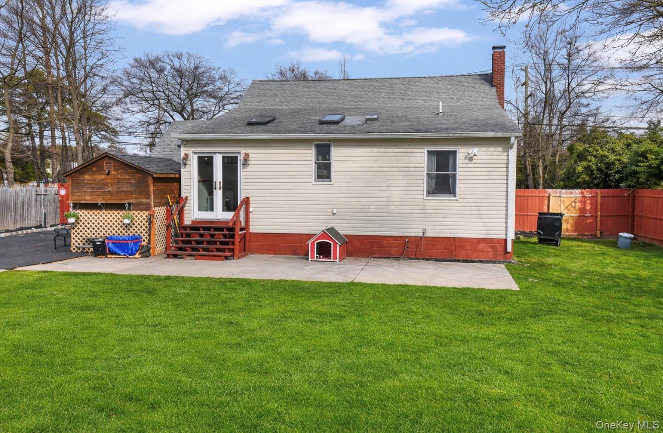 Single Family Lincoln  Suffolk County, NY 11716, MLS-979177-20