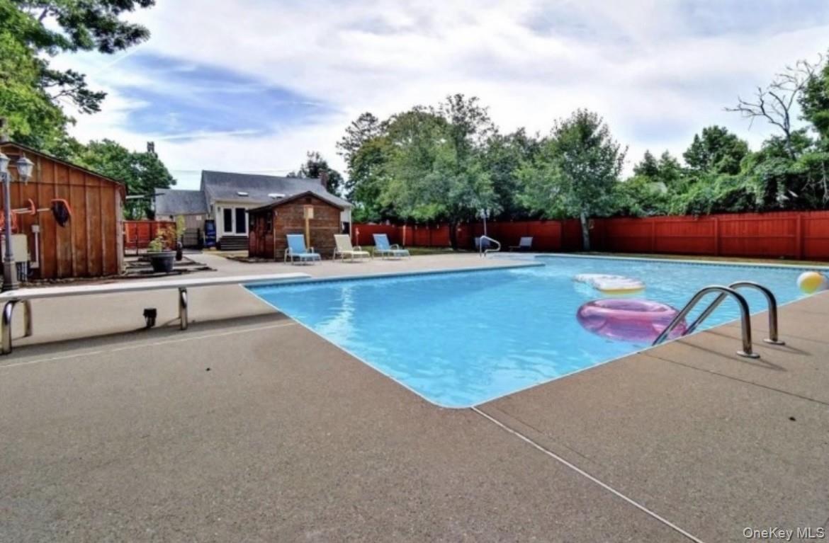 Single Family Lincoln  Suffolk County, NY 11716, MLS-979177-25