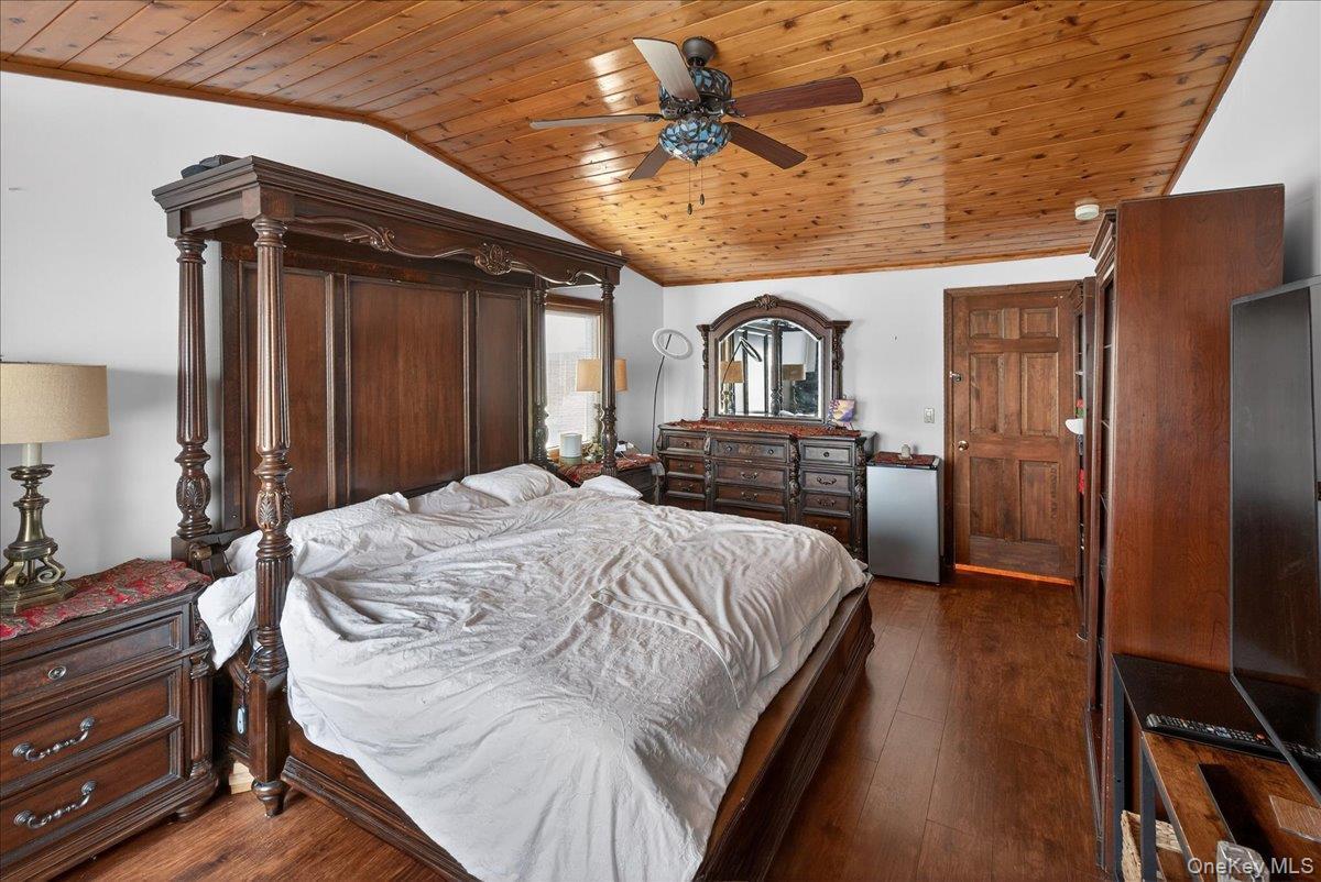 Single Family Lockwood  Suffolk County, NY 11967, MLS-979189-15