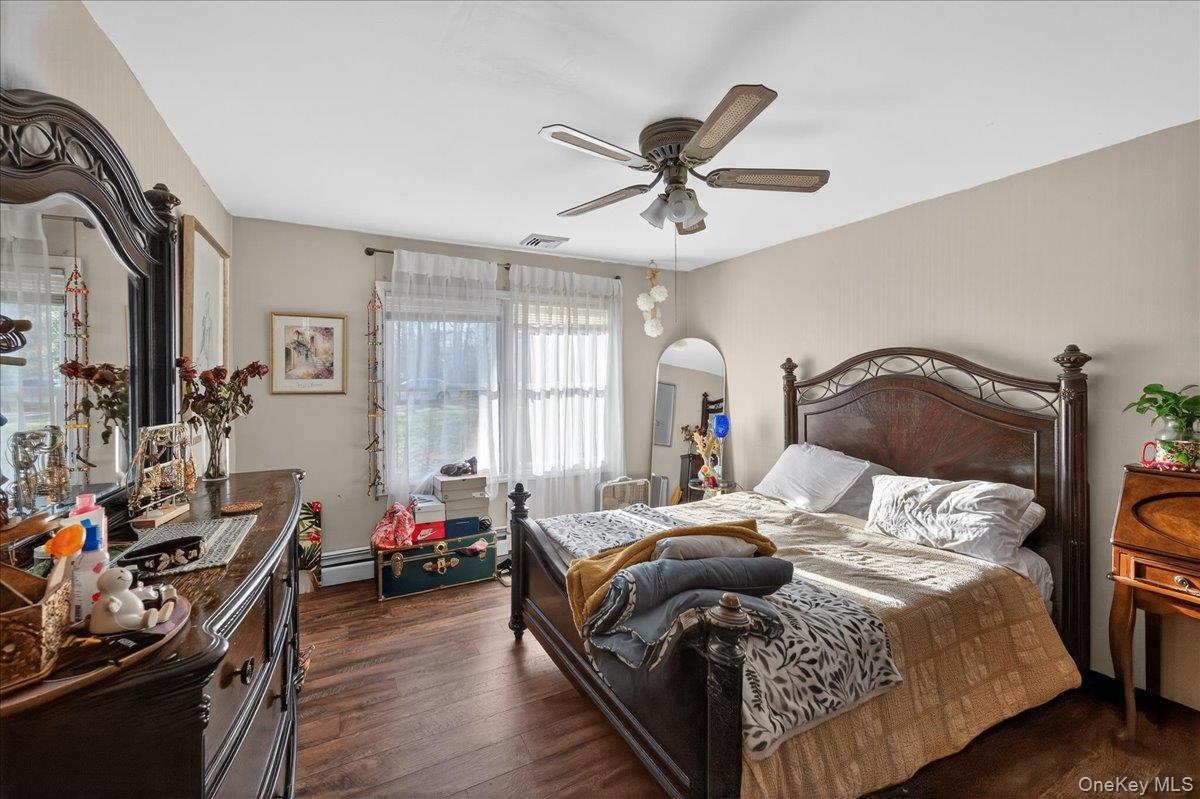 Single Family Lockwood  Suffolk County, NY 11967, MLS-979189-7