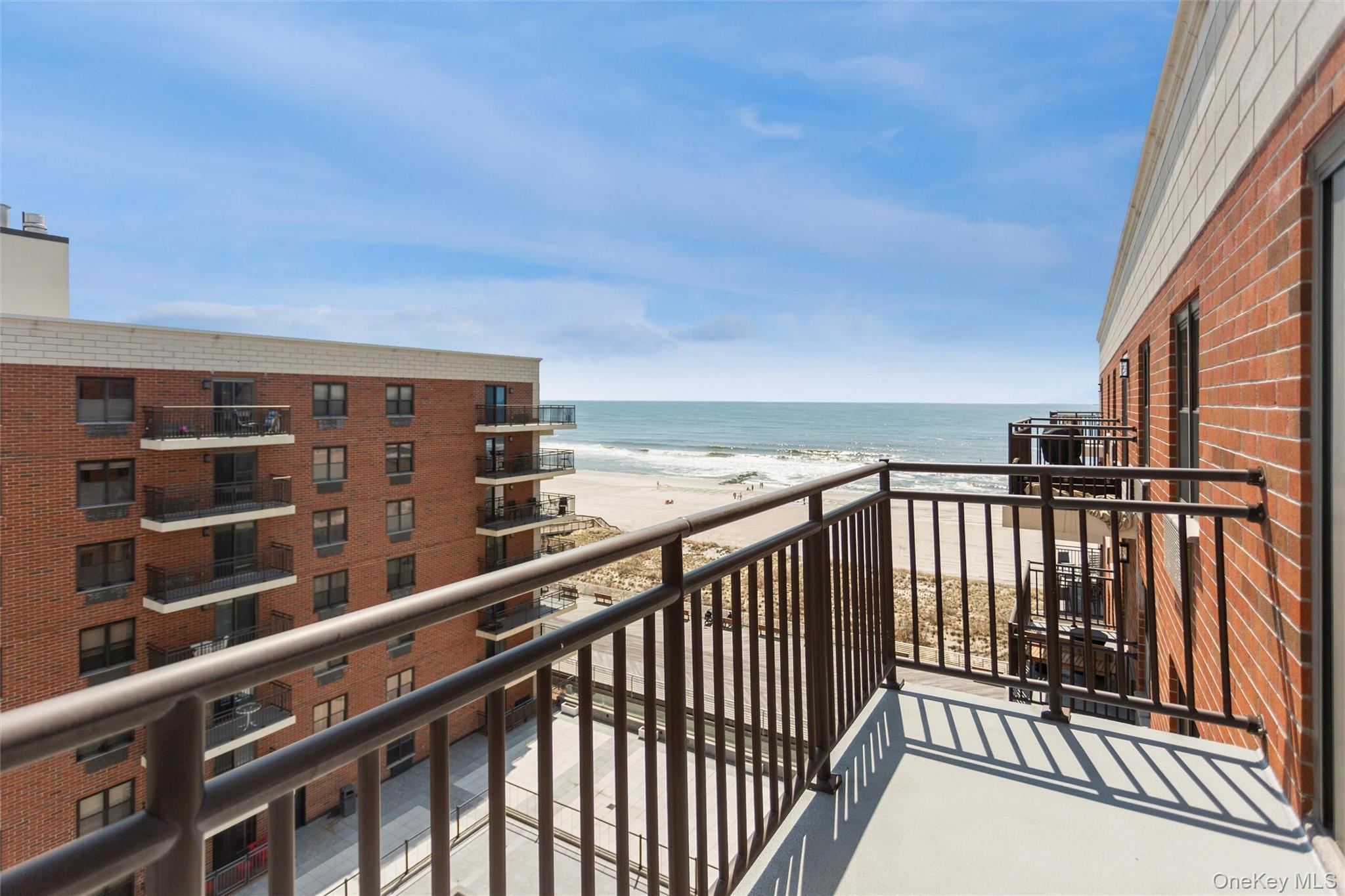 Condo Broadway  Nassau County, NY 11561, MLS-979204-10