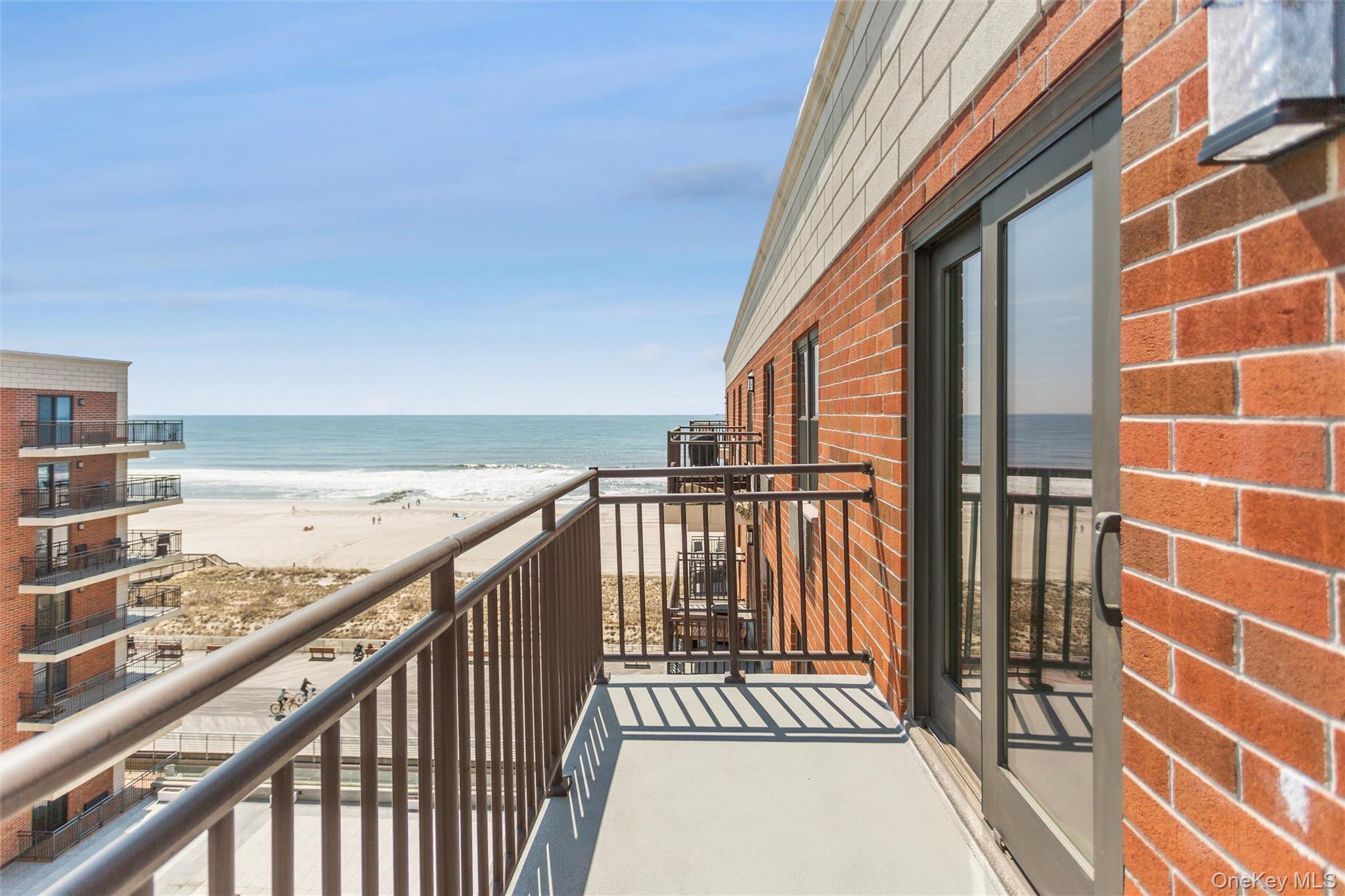 Condo Broadway  Nassau County, NY 11561, MLS-979204-11