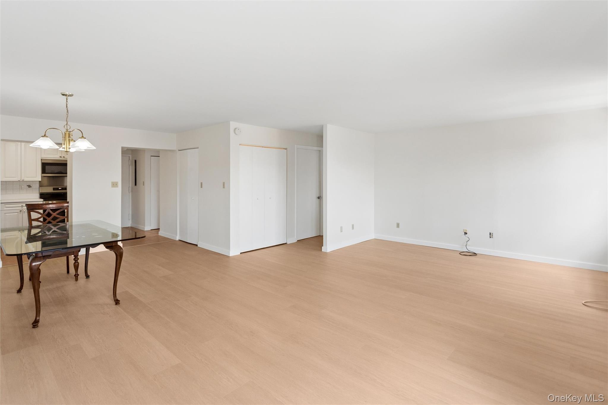 Condo Broadway  Nassau County, NY 11561, MLS-979204-25