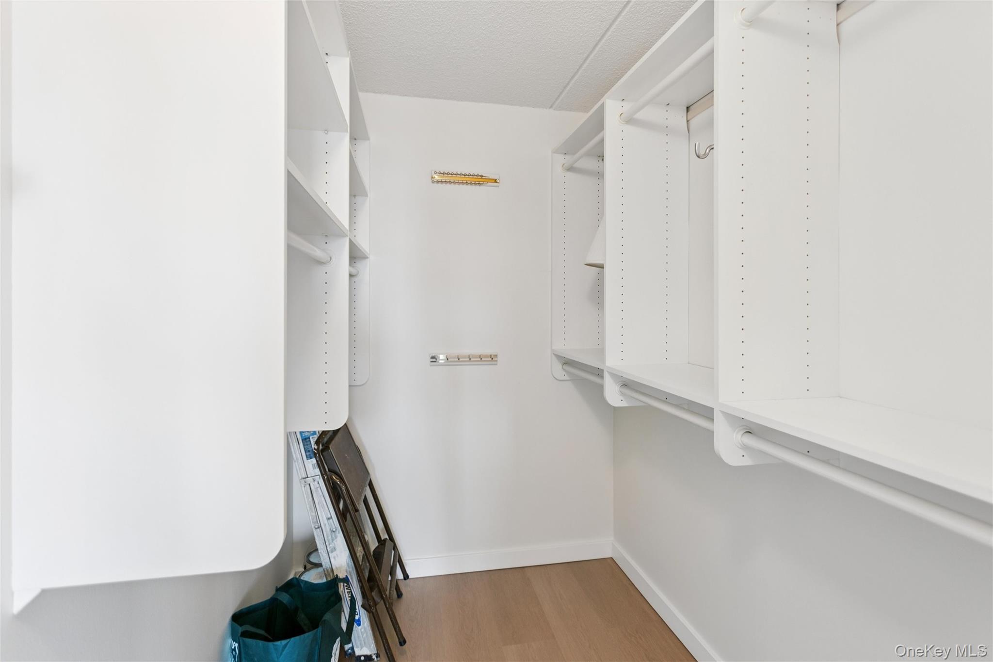 Condo Broadway  Nassau County, NY 11561, MLS-979204-26