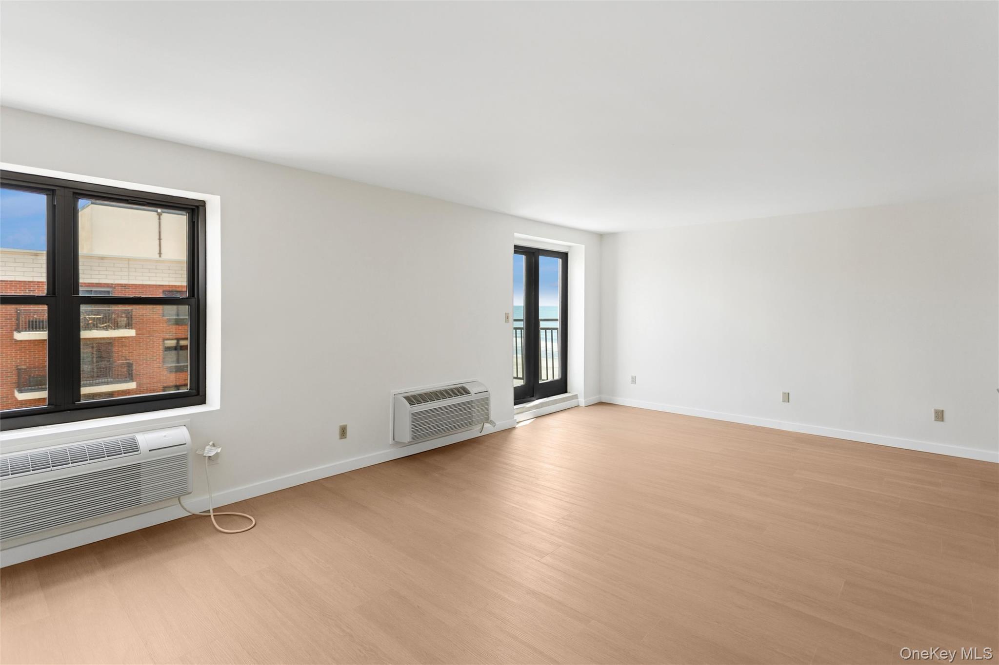 Condo Broadway  Nassau County, NY 11561, MLS-979204-29