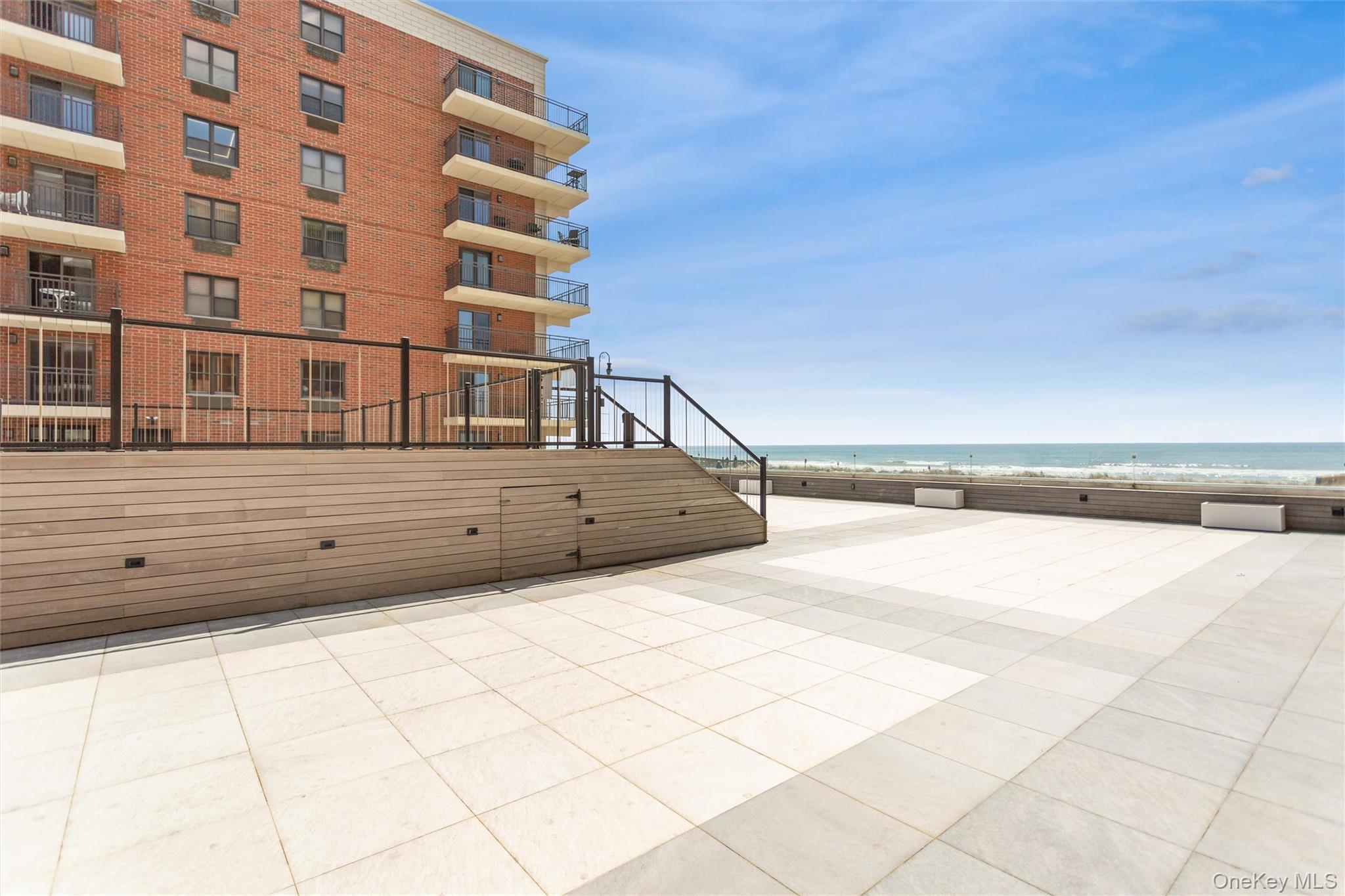 Condo Broadway  Nassau County, NY 11561, MLS-979204-31