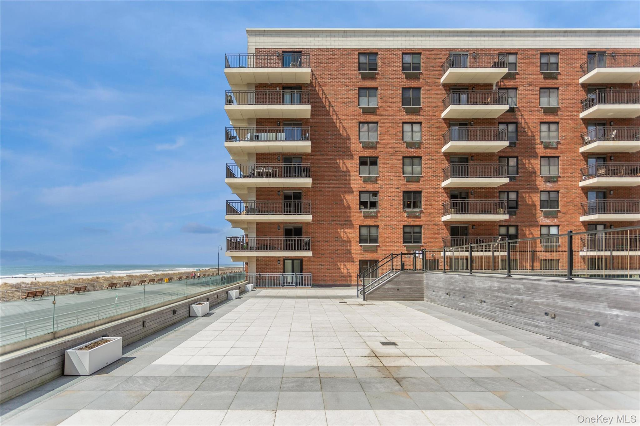 Condo Broadway  Nassau County, NY 11561, MLS-979204-33