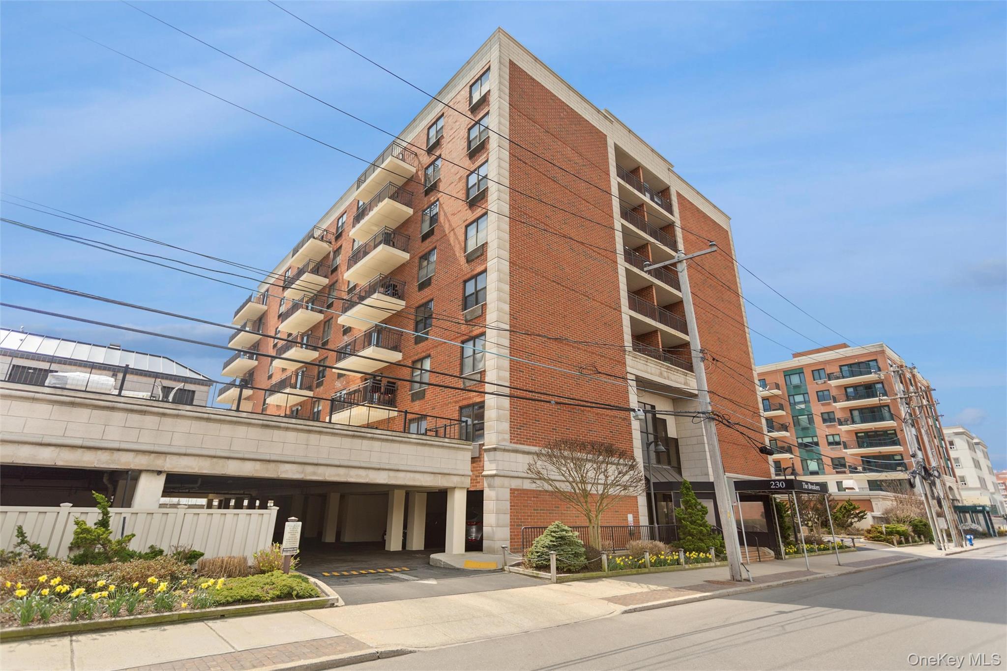 Condo Broadway  Nassau County, NY 11561, MLS-979204-39