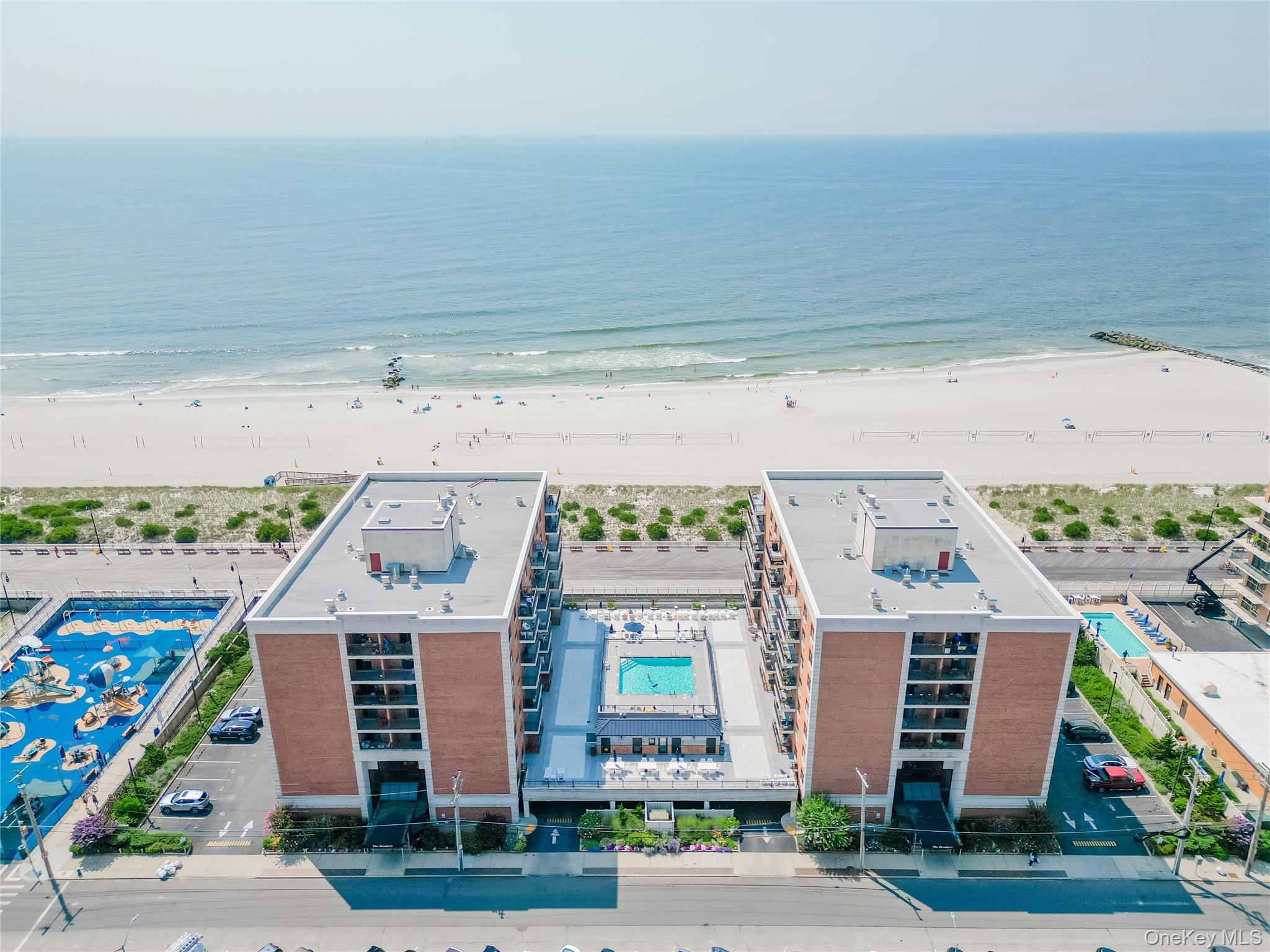 Condo Broadway  Nassau County, NY 11561, MLS-979204-4