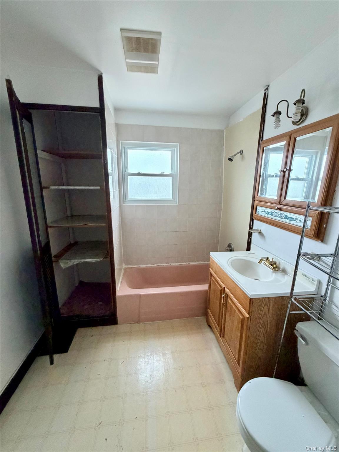 Single Family Edgar  Dutchess County, NY 12603, MLS-979219-24