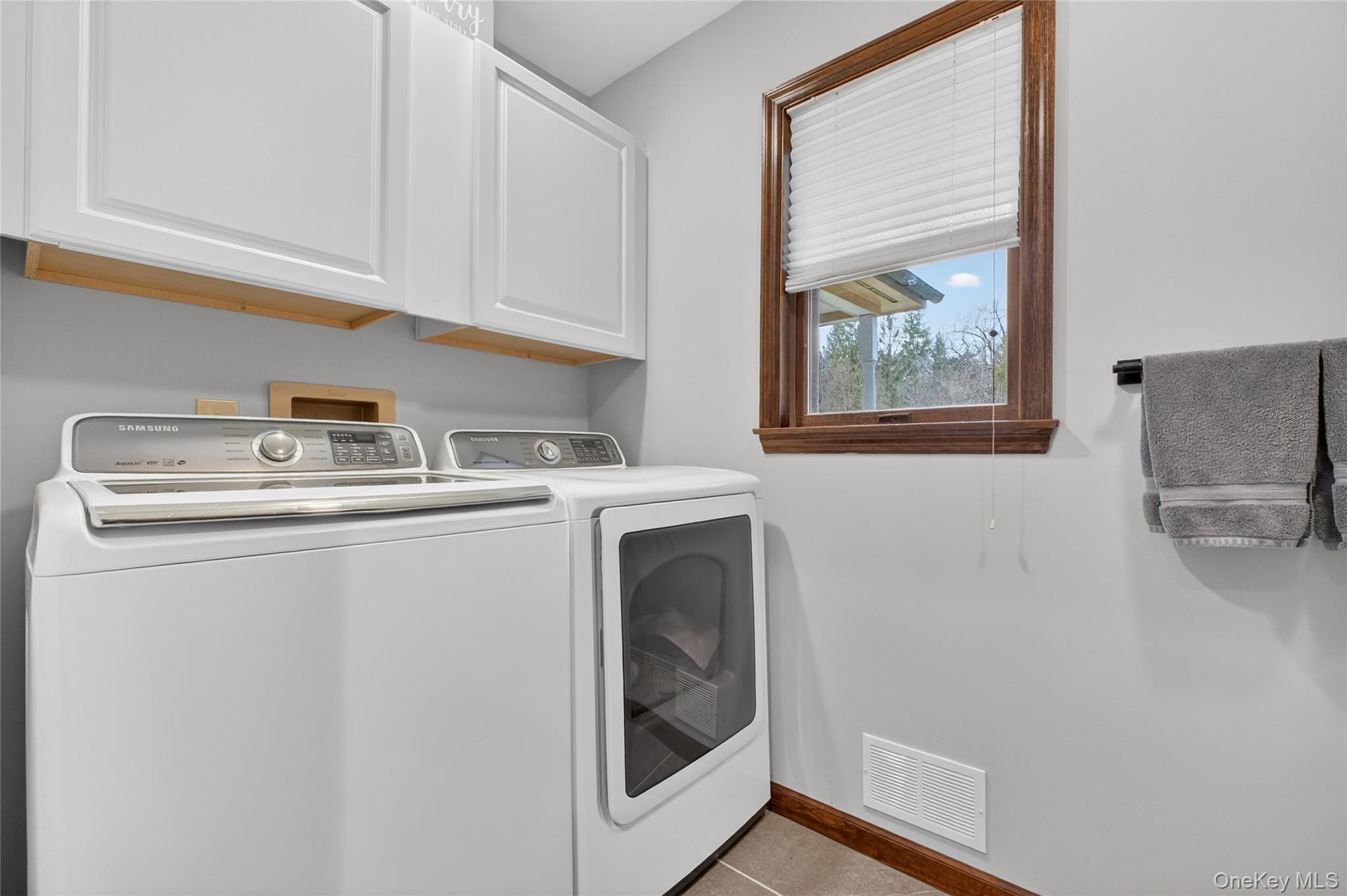 Single Family Overlook  Dutchess County, NY 12603, MLS-979263-21