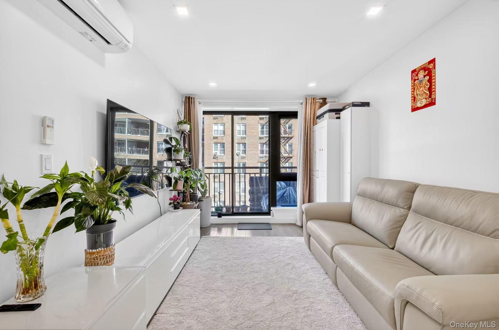 Condo 41st Ave  Queens, NY 11355, MLS-979269-6