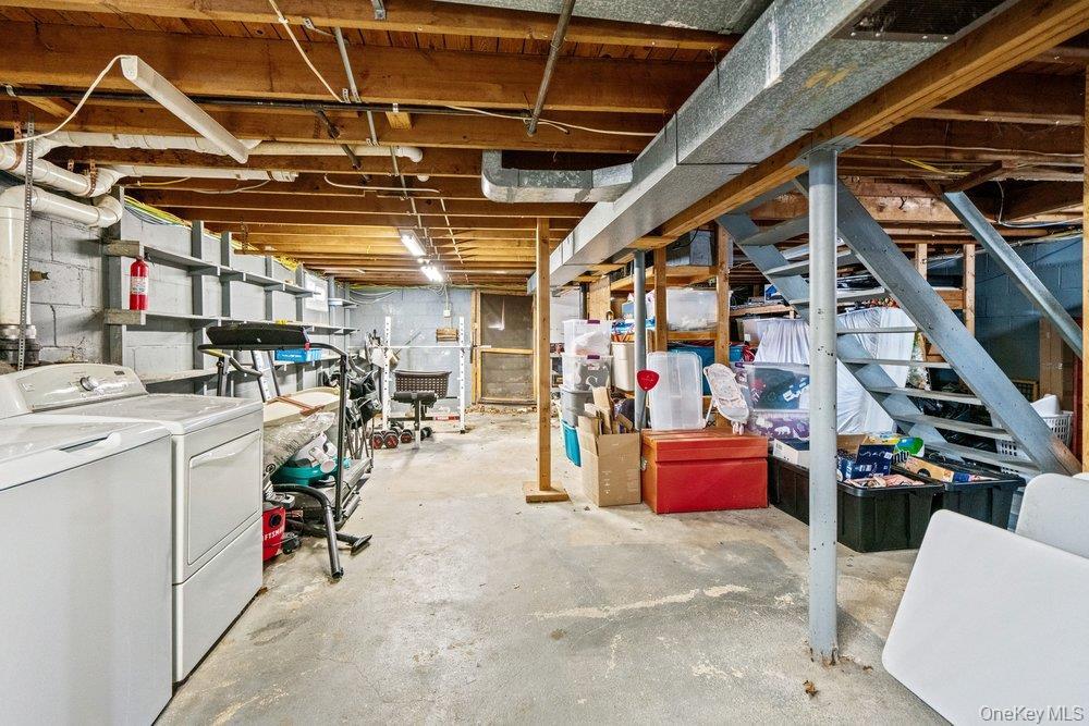 Single Family 38 Th  Suffolk County, NY 11757, MLS-979284-18