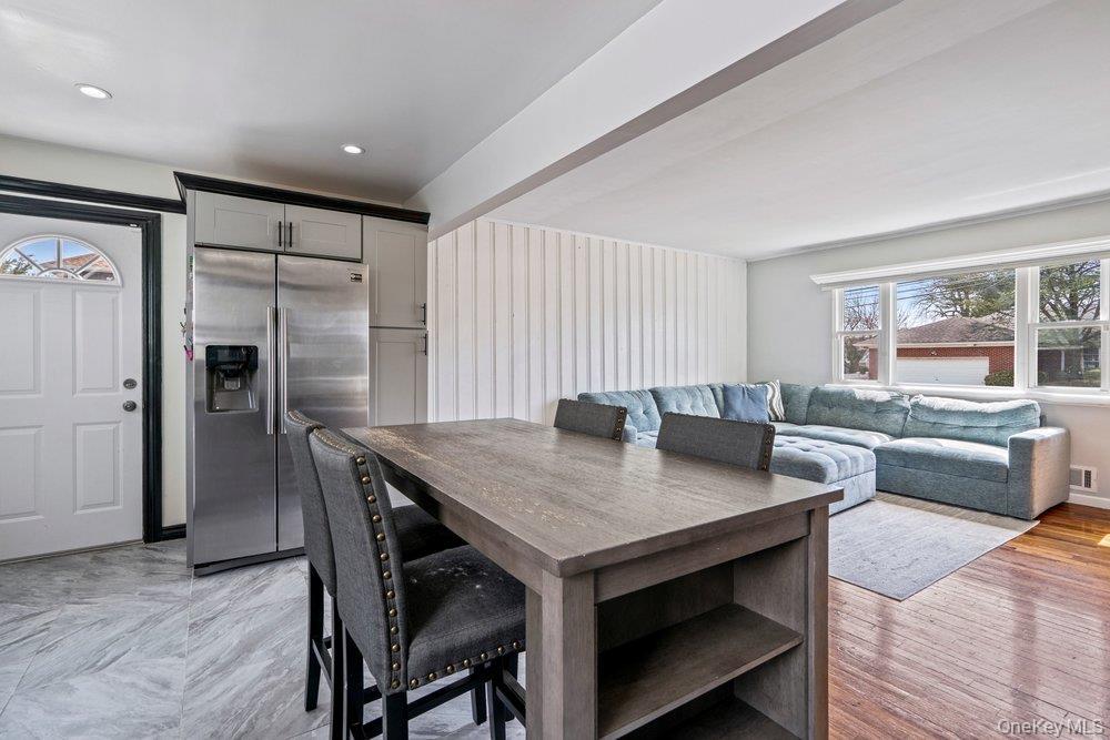 Single Family 38 Th  Suffolk County, NY 11757, MLS-979284-8