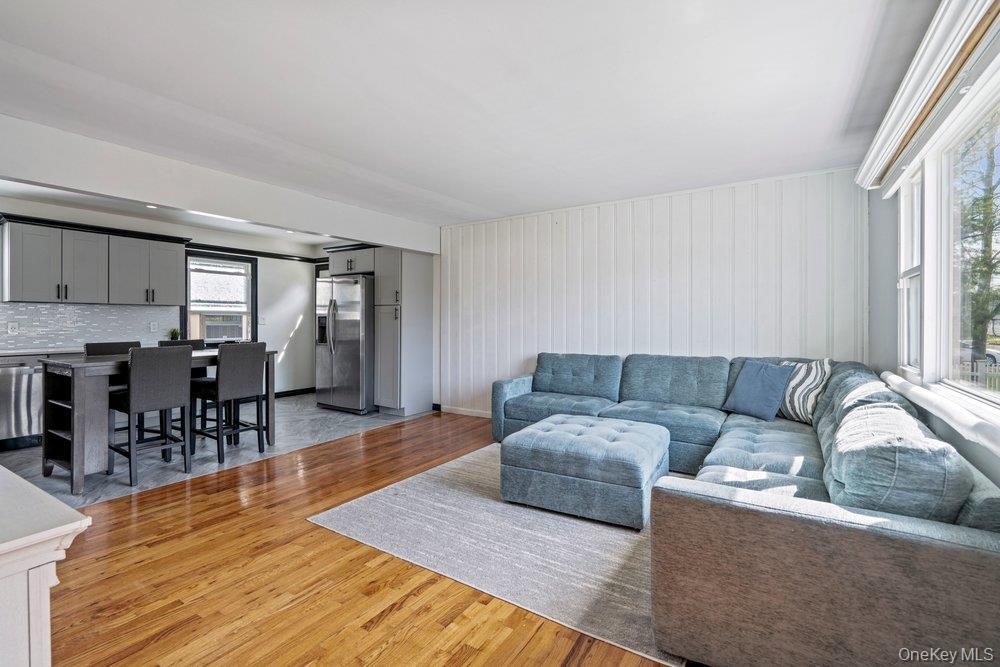 Single Family 38 Th  Suffolk County, NY 11757, MLS-979284-9