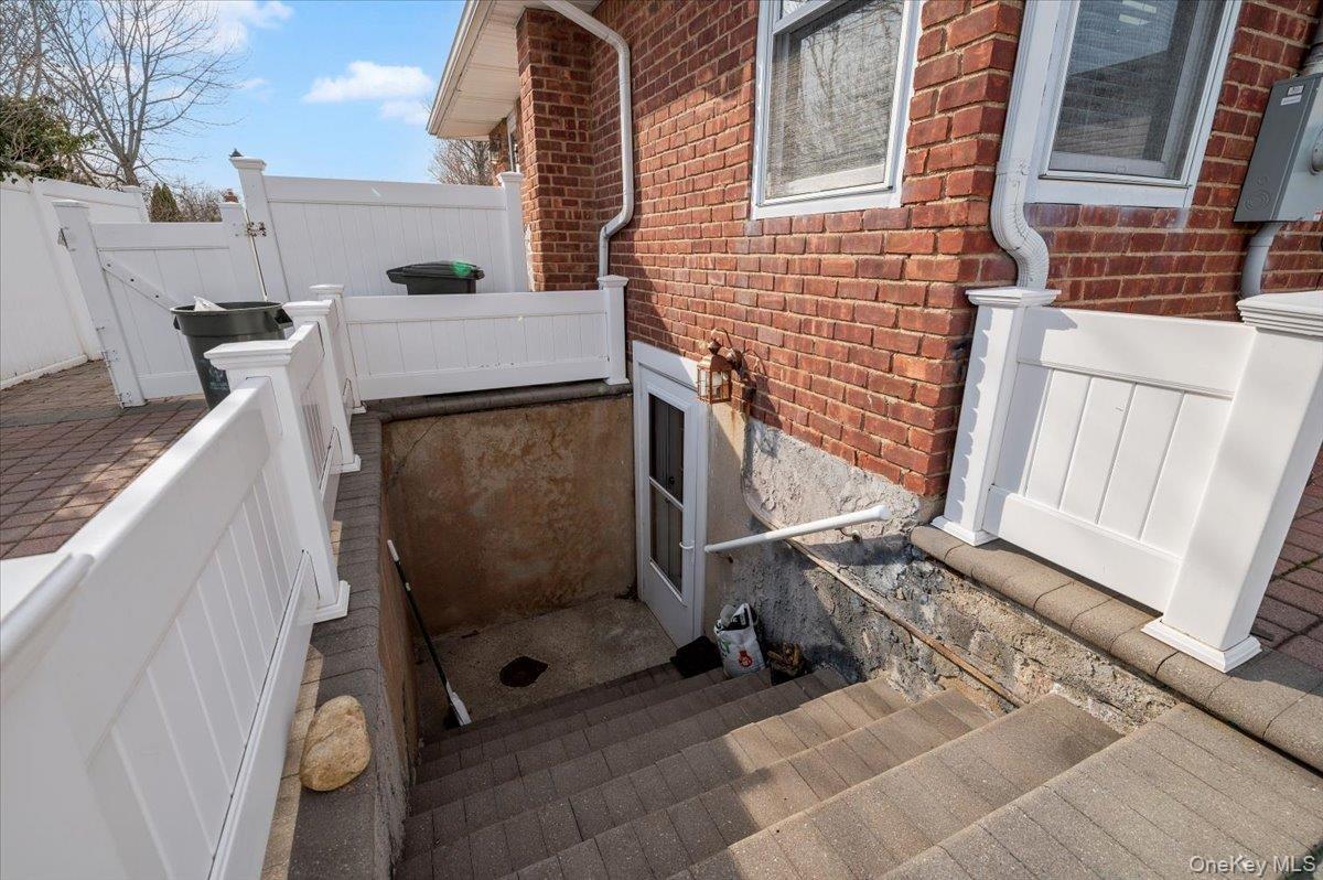 Single Family Parker  Nassau County, NY 11756, MLS-979320-28
