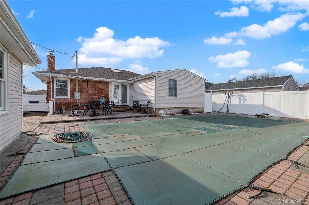 Single Family Parker  Nassau County, NY 11756, MLS-979320-31