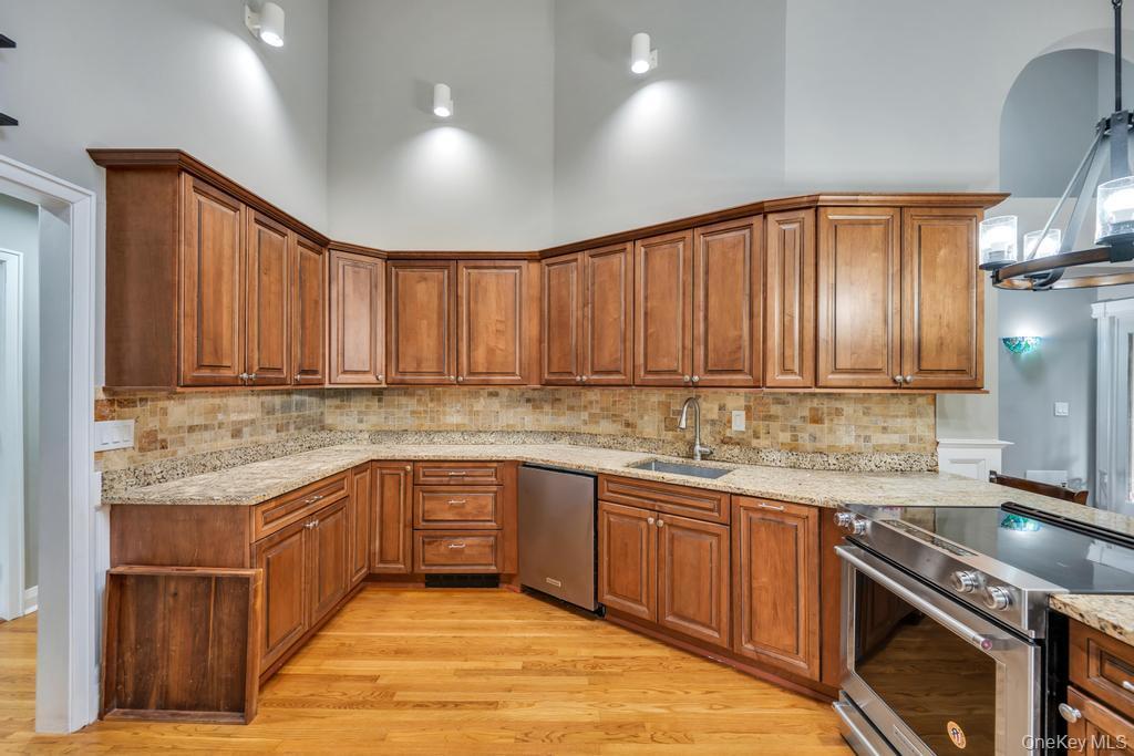 Single Family Audubon Gate  Suffolk County, NY 11764, MLS-979324-15