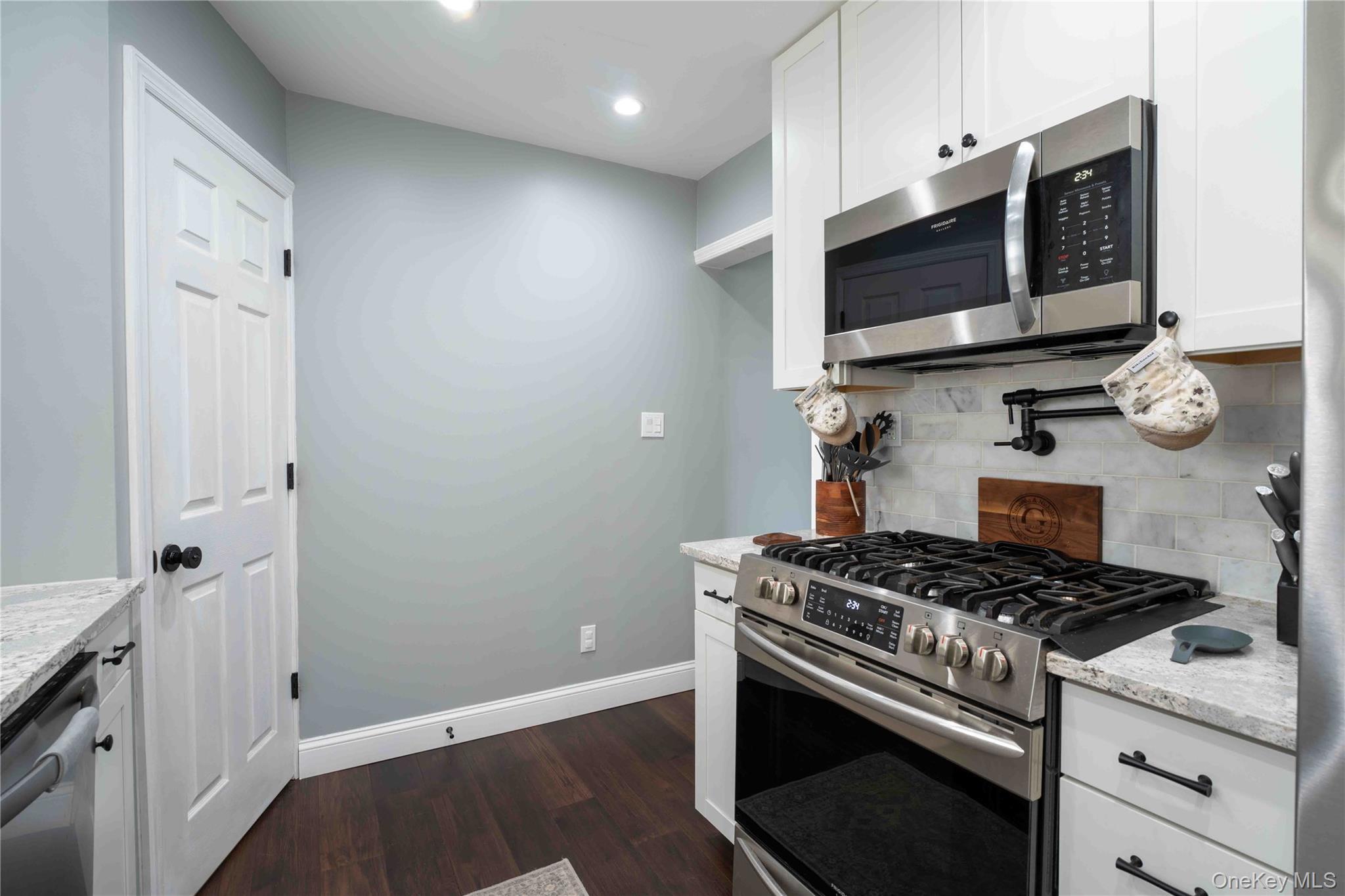 Single Family Yorktown  Nassau County, NY 11572, MLS-979335-17