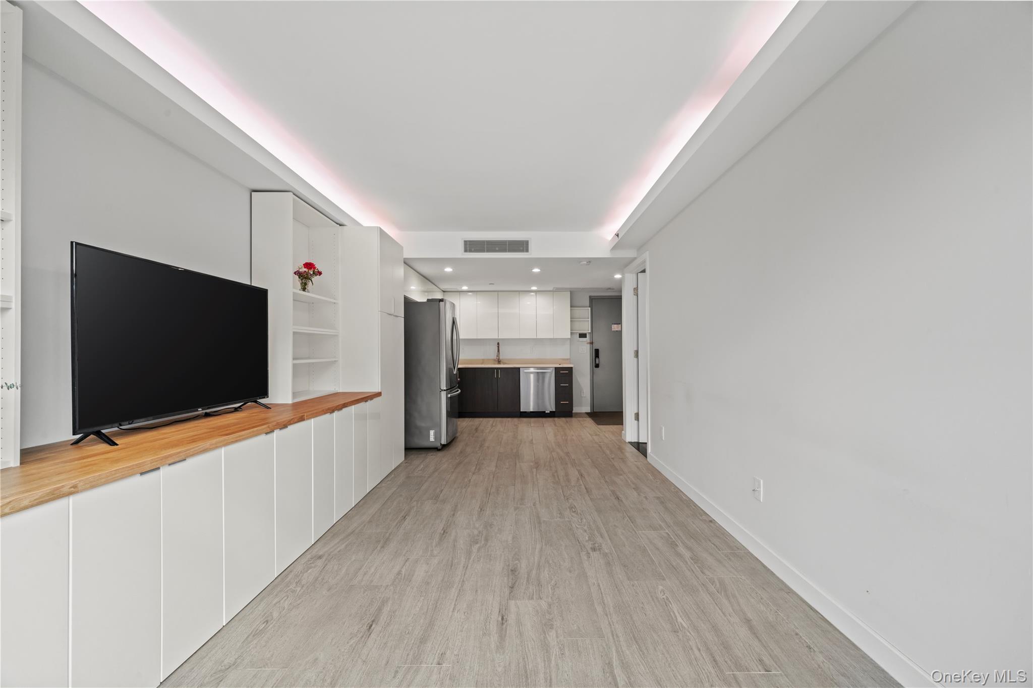 Condo 63rd  Queens, NY 11374, MLS-979342-10