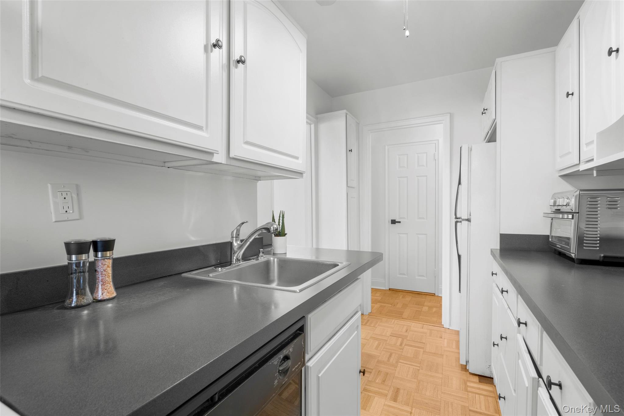 Coop Washington  Westchester County, NY 10538, MLS-979354-15