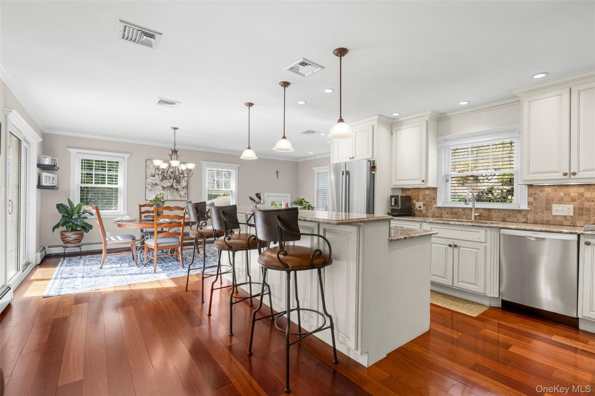 Single Family Den  Out Of Area, NY 06903, MLS-979362-11