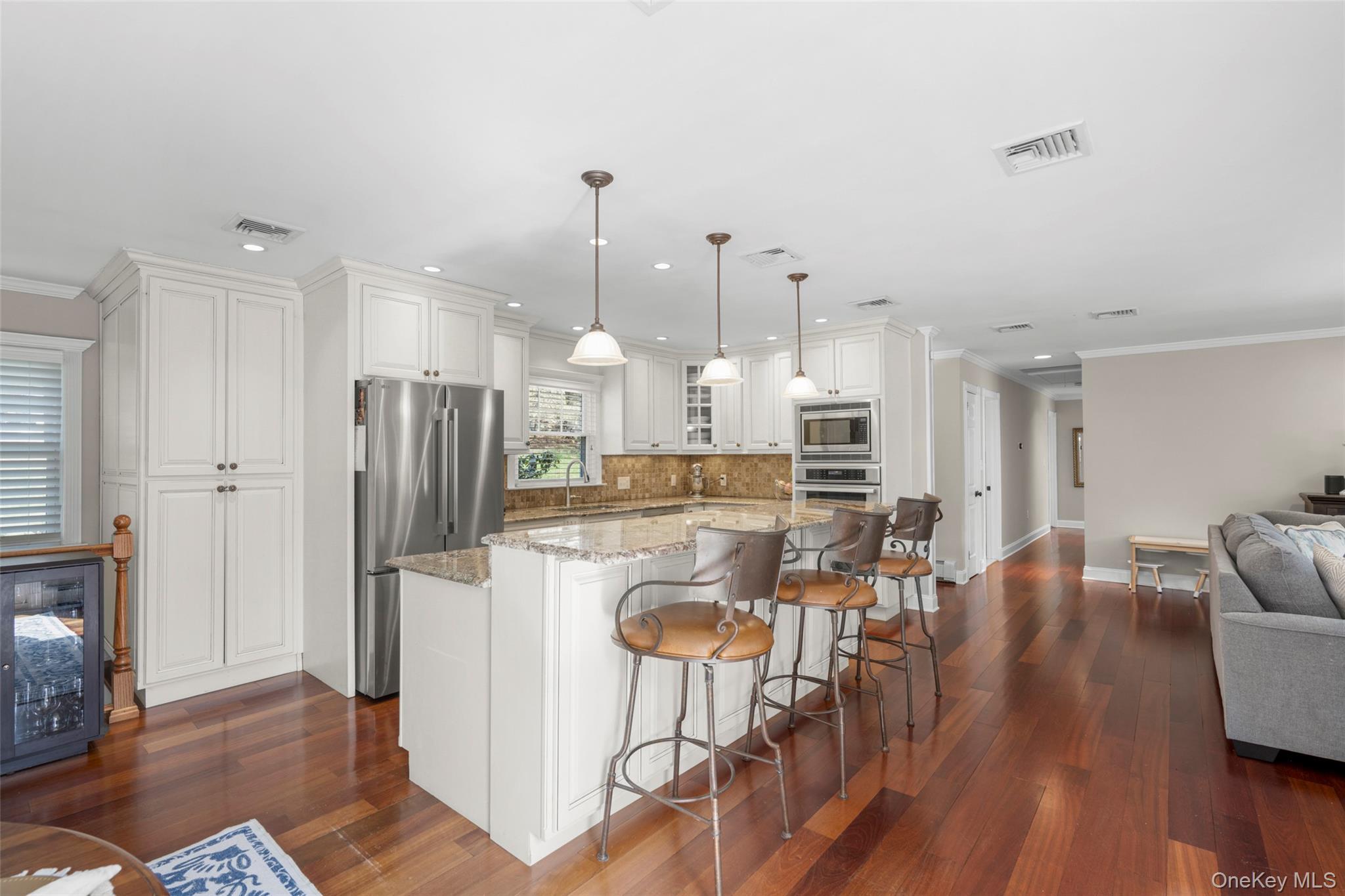 Single Family Den  Out Of Area, NY 06903, MLS-979362-16