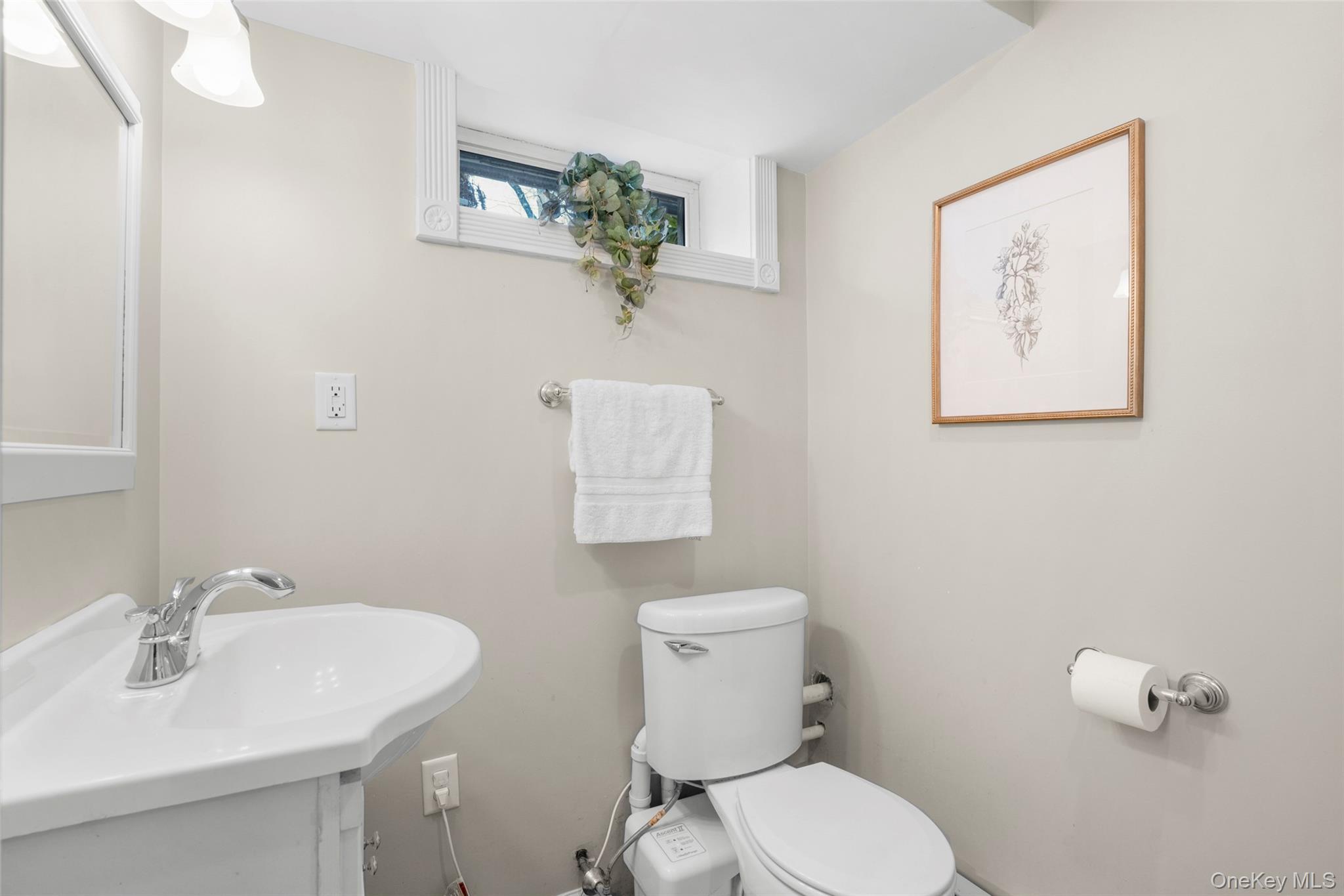 Single Family Den  Out Of Area, NY 06903, MLS-979362-17