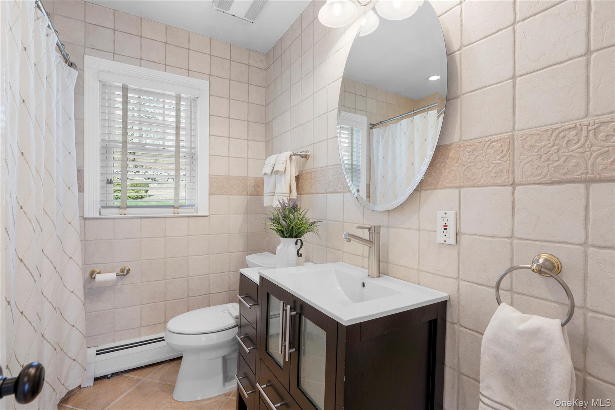 Single Family Den  Out Of Area, NY 06903, MLS-979362-20