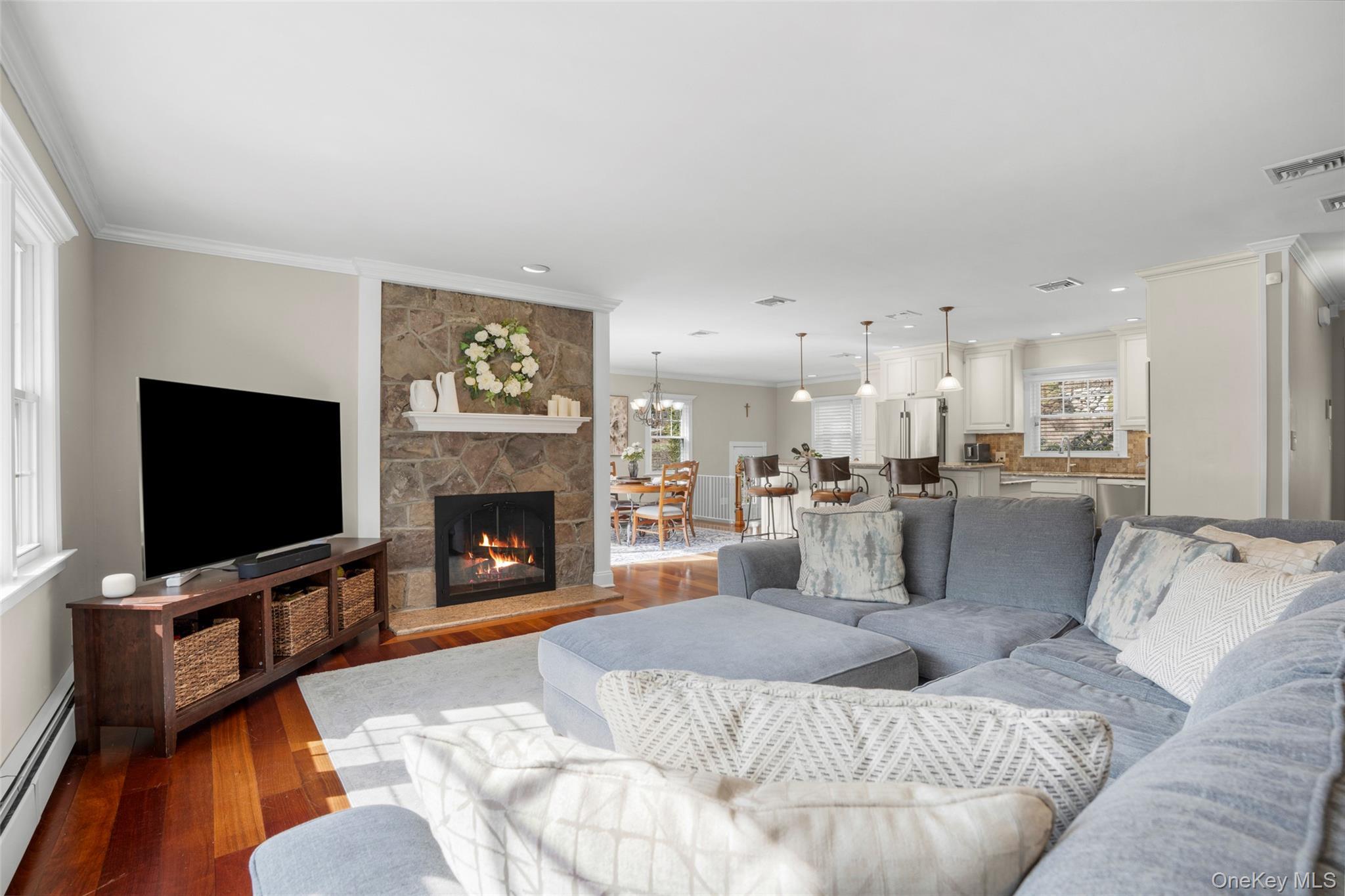 Single Family Den  Out Of Area, NY 06903, MLS-979362-8