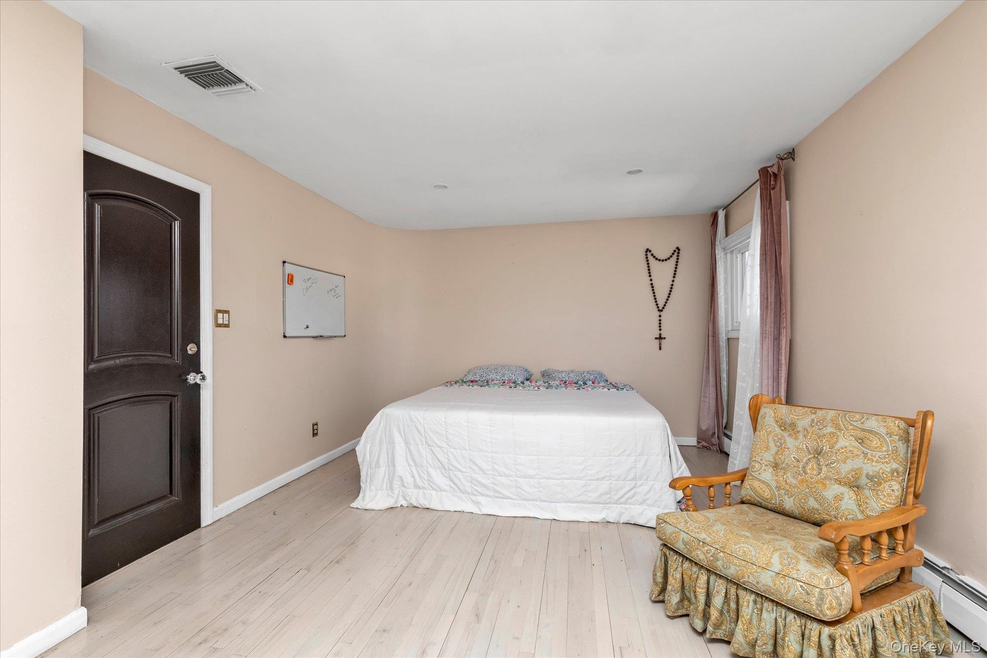 Single Family Greentree Drive Nassau County, NY 11572, MLS-979364-15